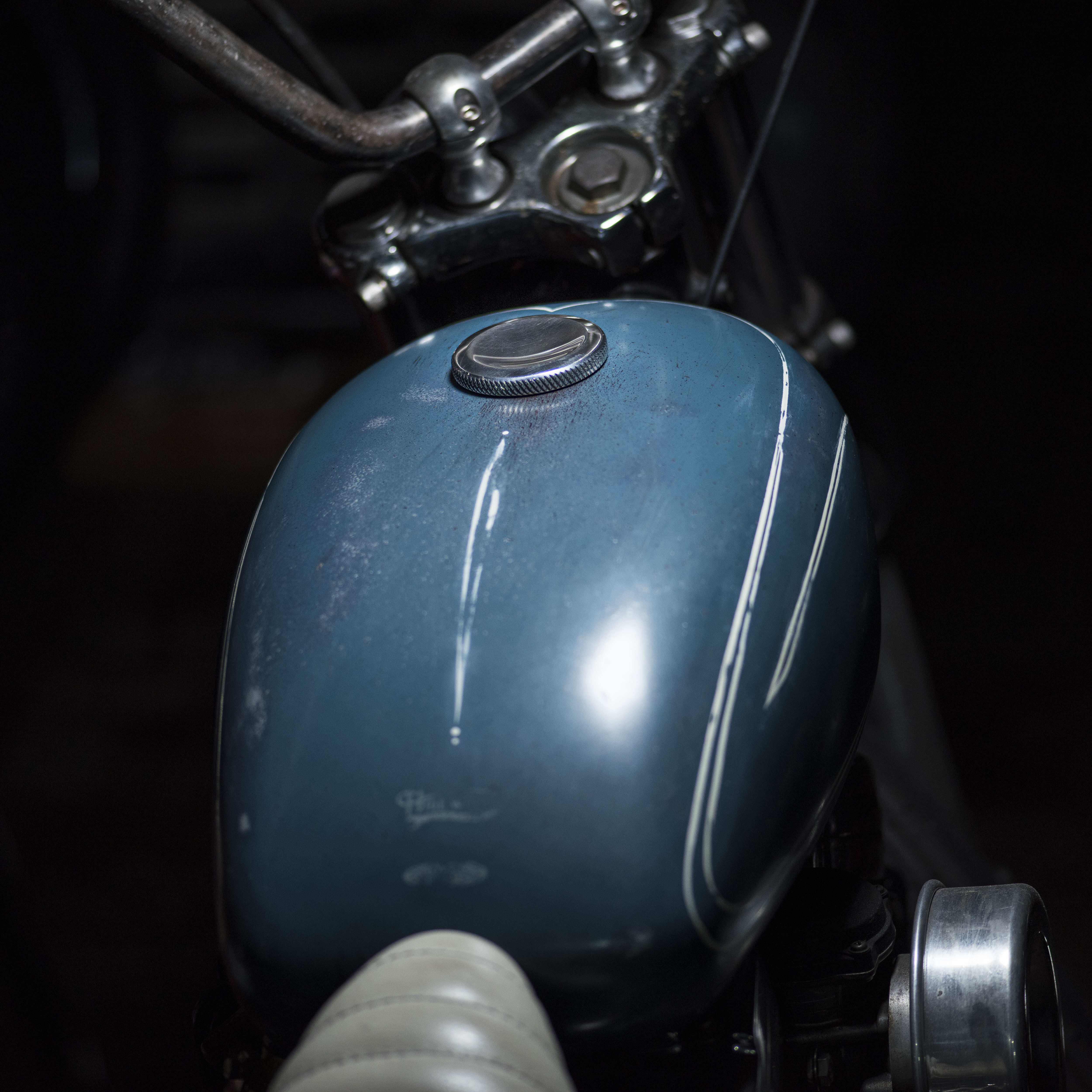 Motone 油箱蓋 扁碟 - 拋光銀