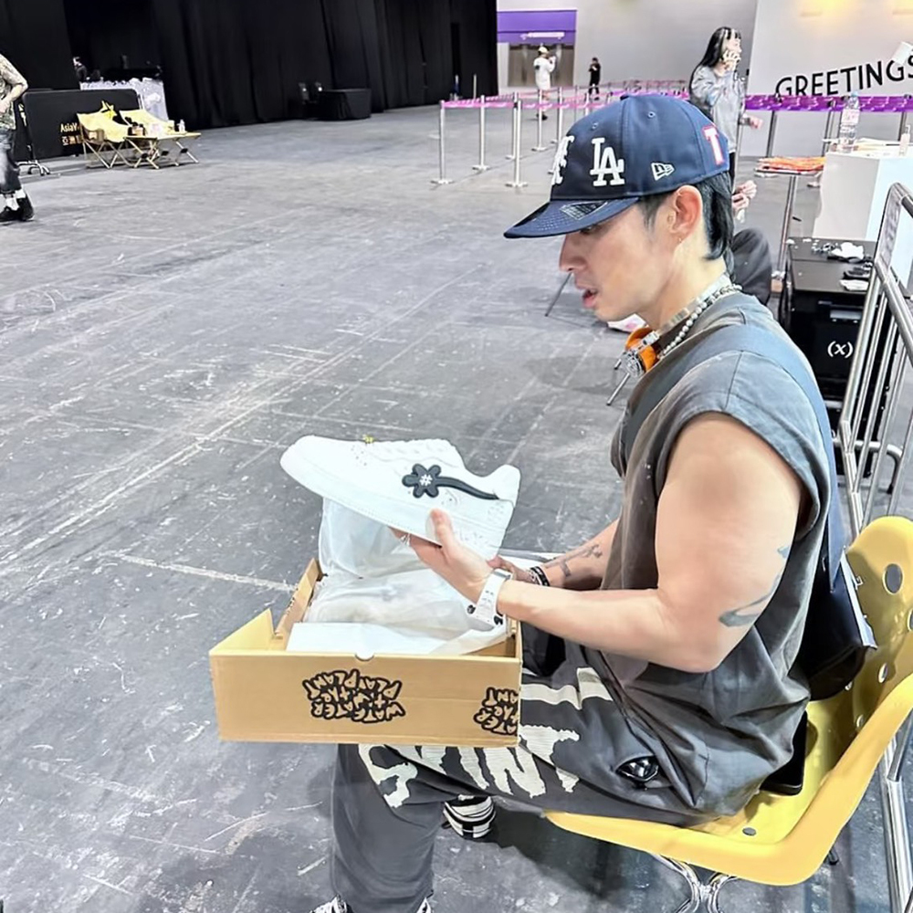 WATER THE PLANT WTP 日本限定 "BLAZE"黑紅 "FLARE" 白紅 香港限定 "GR GOAT"白黑 小花 休閒鞋