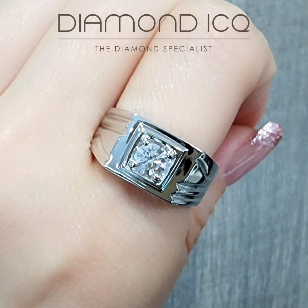 0.41ct Round Diamond Men's Ring in 18K White Gold /