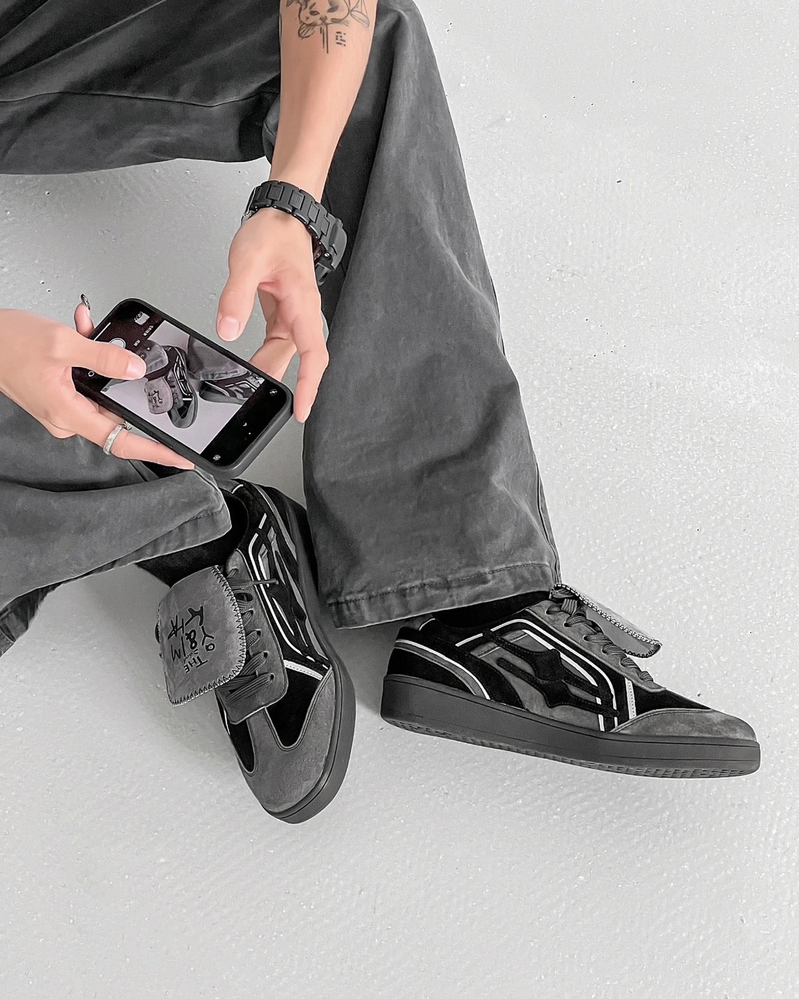 <明星同款🤍>Killwinner 德訓鞋 平替 麂皮 翻蓋 質感黑灰