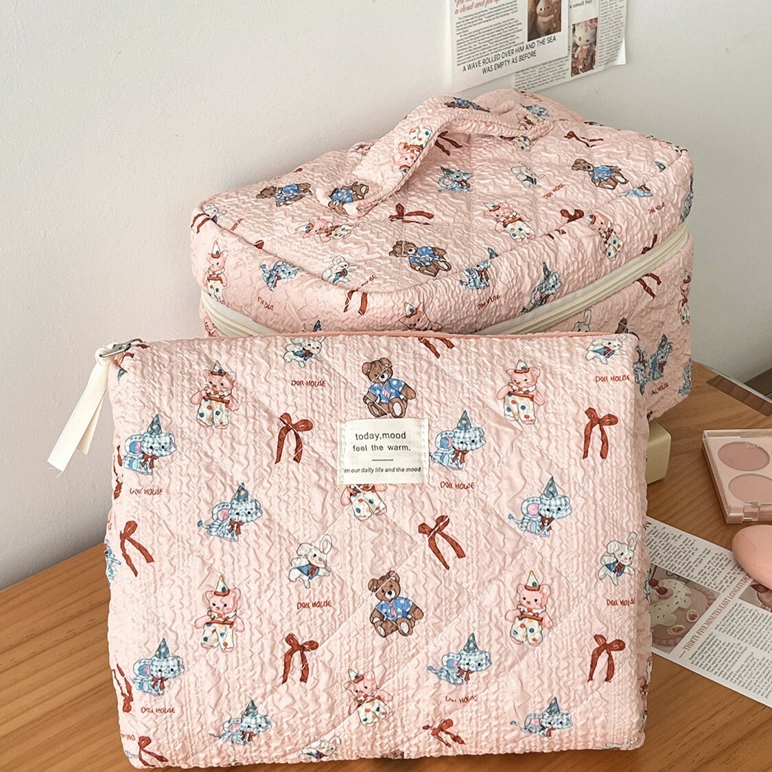 《5890》ins粉紅小熊玩偶化妝包