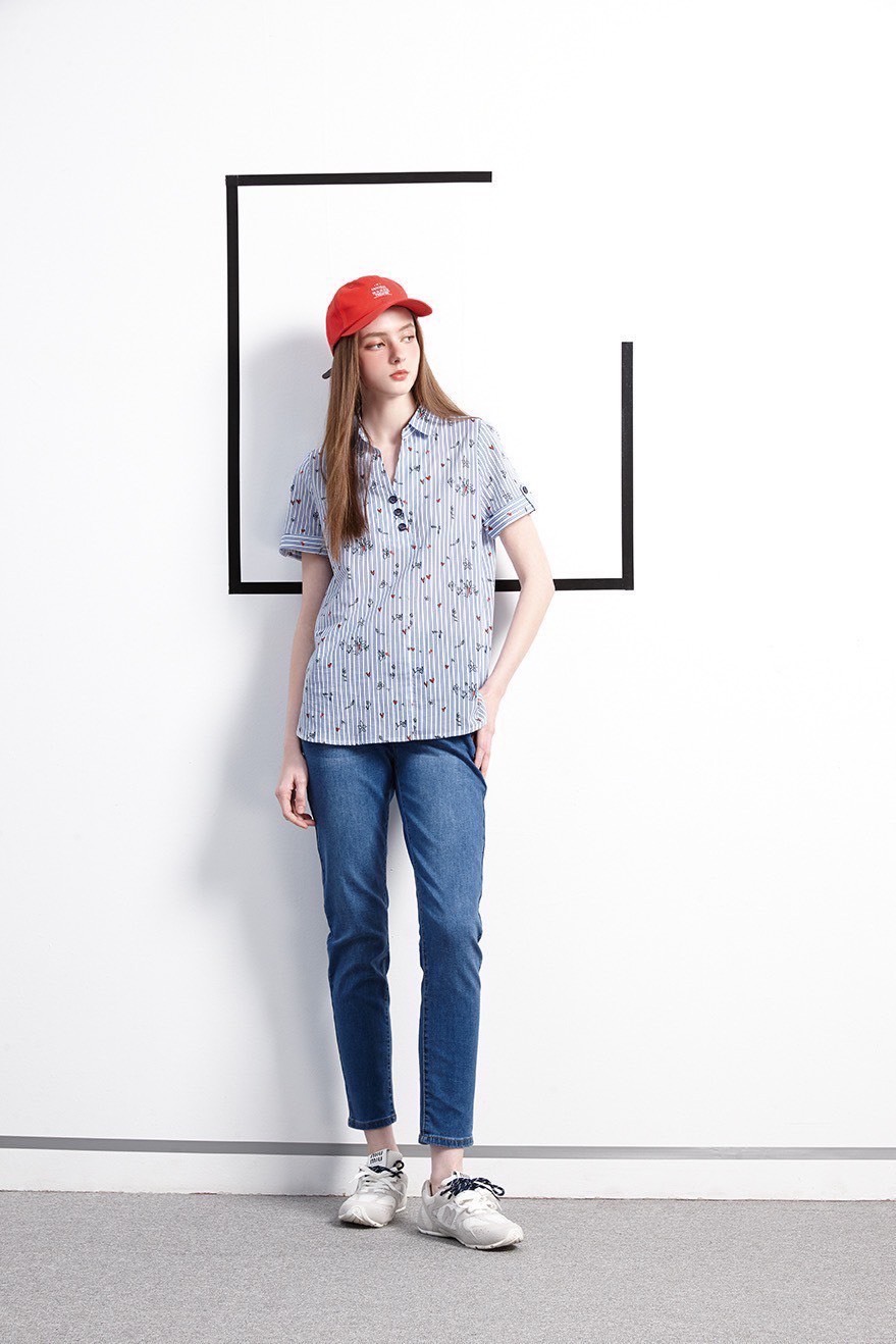 夏日白藍條韓版印花領口釦子造型反摺袖修身上衣W6071