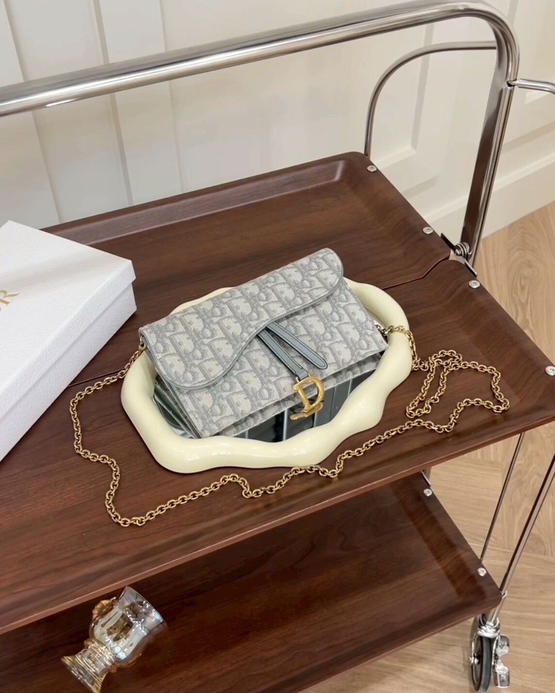 DIOR｜SADDLE 刺繡馬鞍鏈帶包WOC 灰色