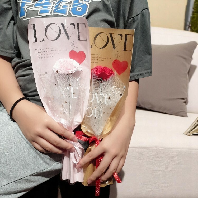 單支康乃馨網紗花束,母親節康乃馨花束,Single carnation mesh bouquet, Mother's Day carnation bouquet