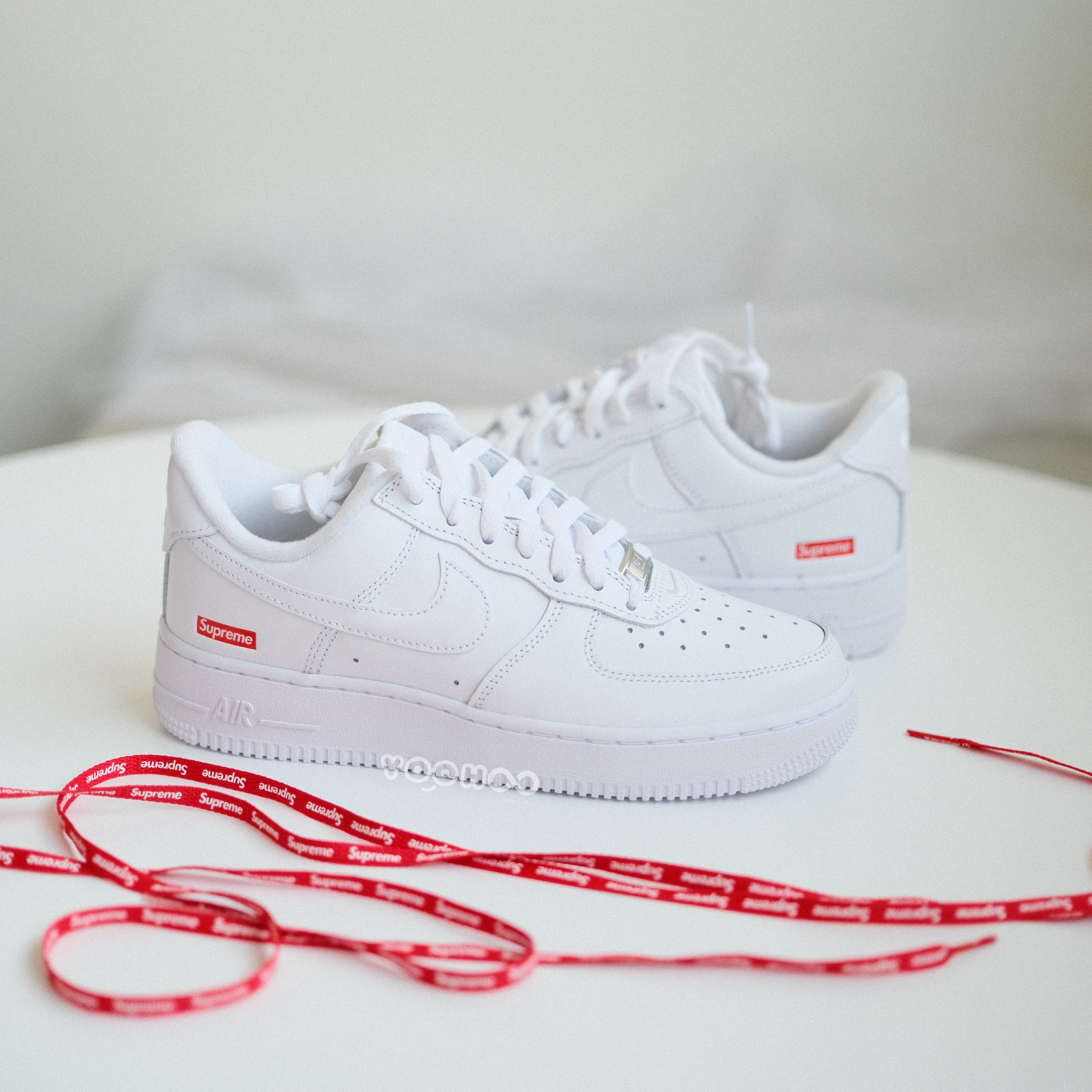 現貨┃Supreme × NIKE AIR FORCE 1 LOW 白色 皮革 休閒鞋