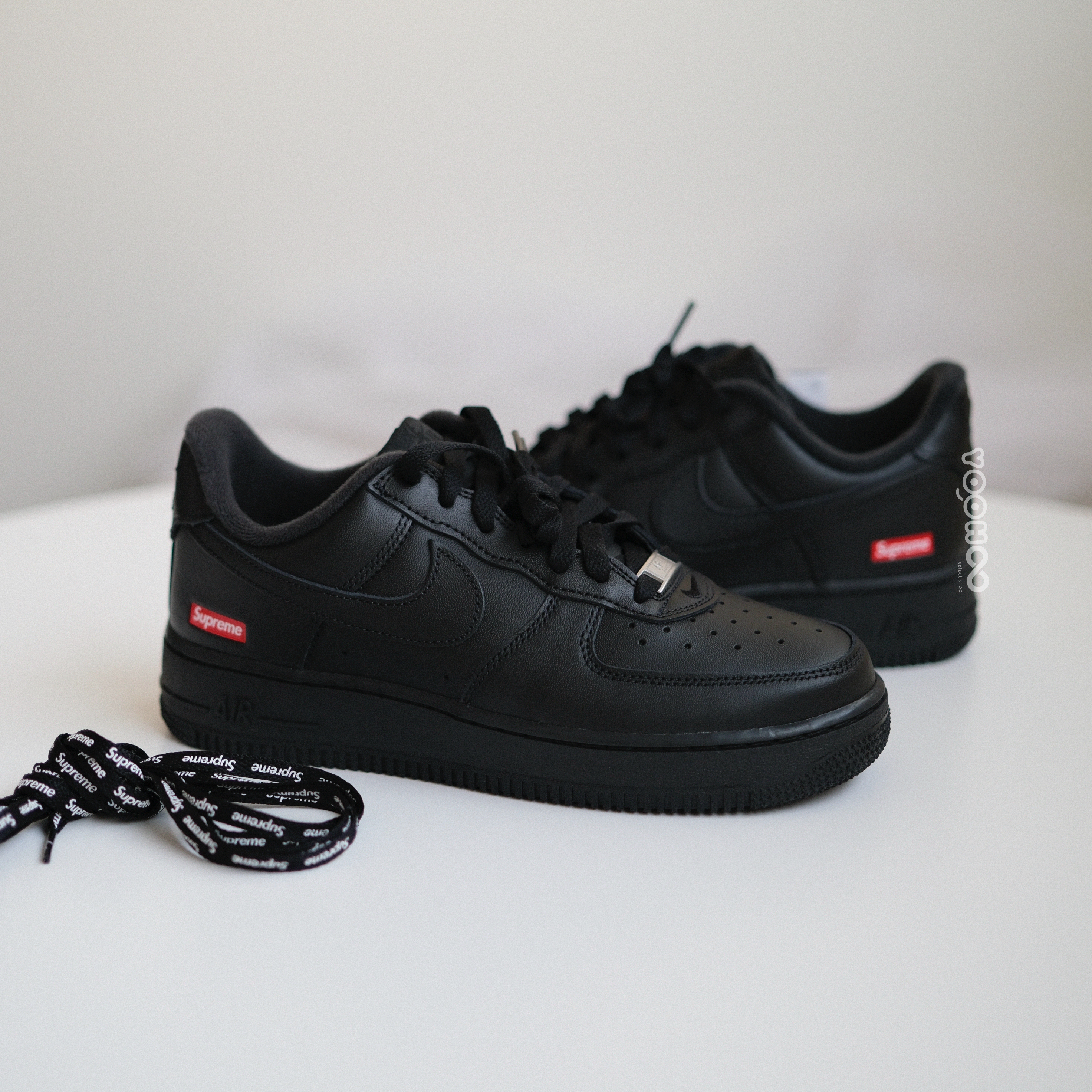 現貨┃Supreme × NIKE AIR FORCE 1 LOW 男版 黑色 皮革 休閒鞋
