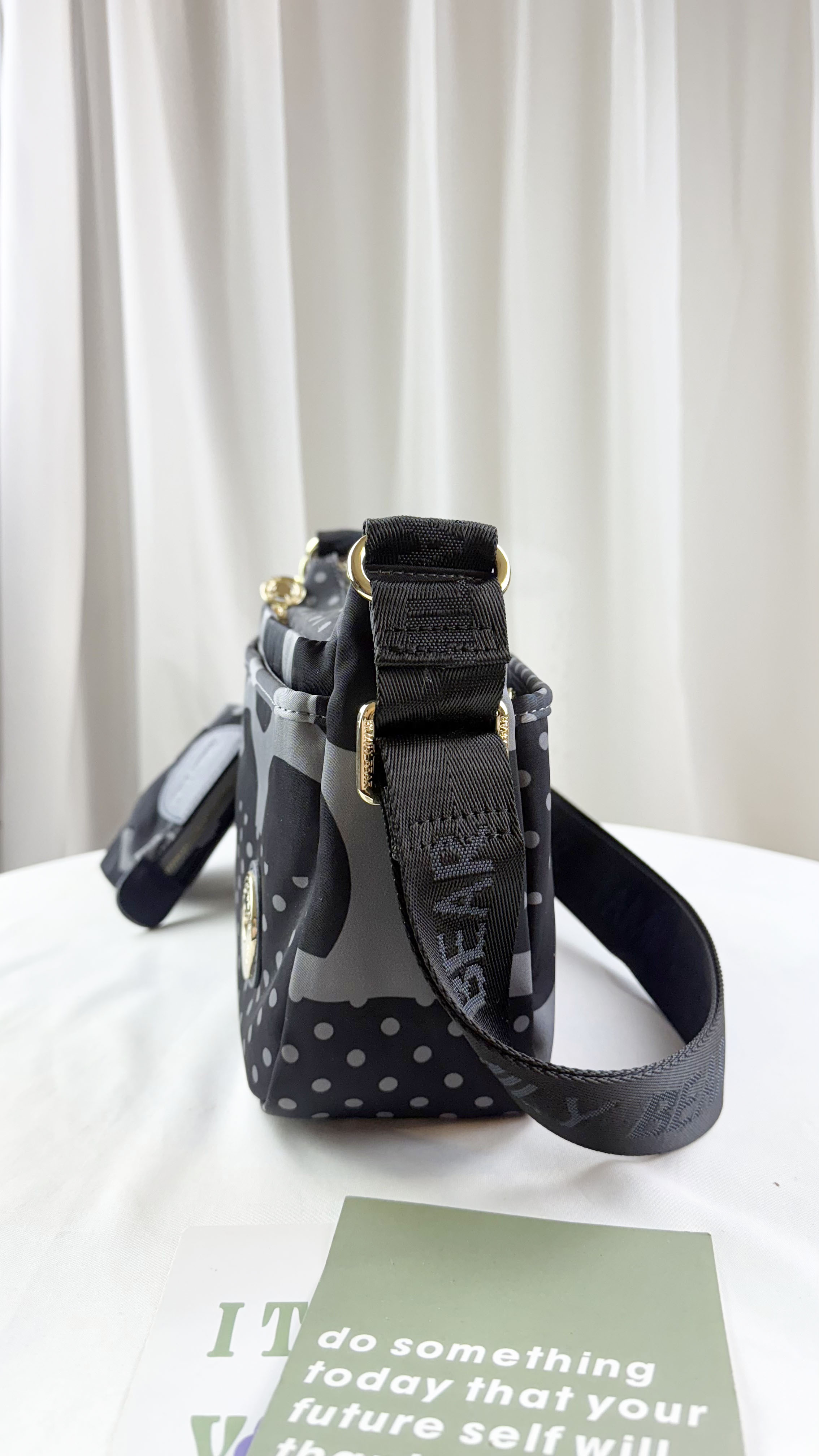 FamilyBear 灰點點防潑水側背包 附零錢包  #2746