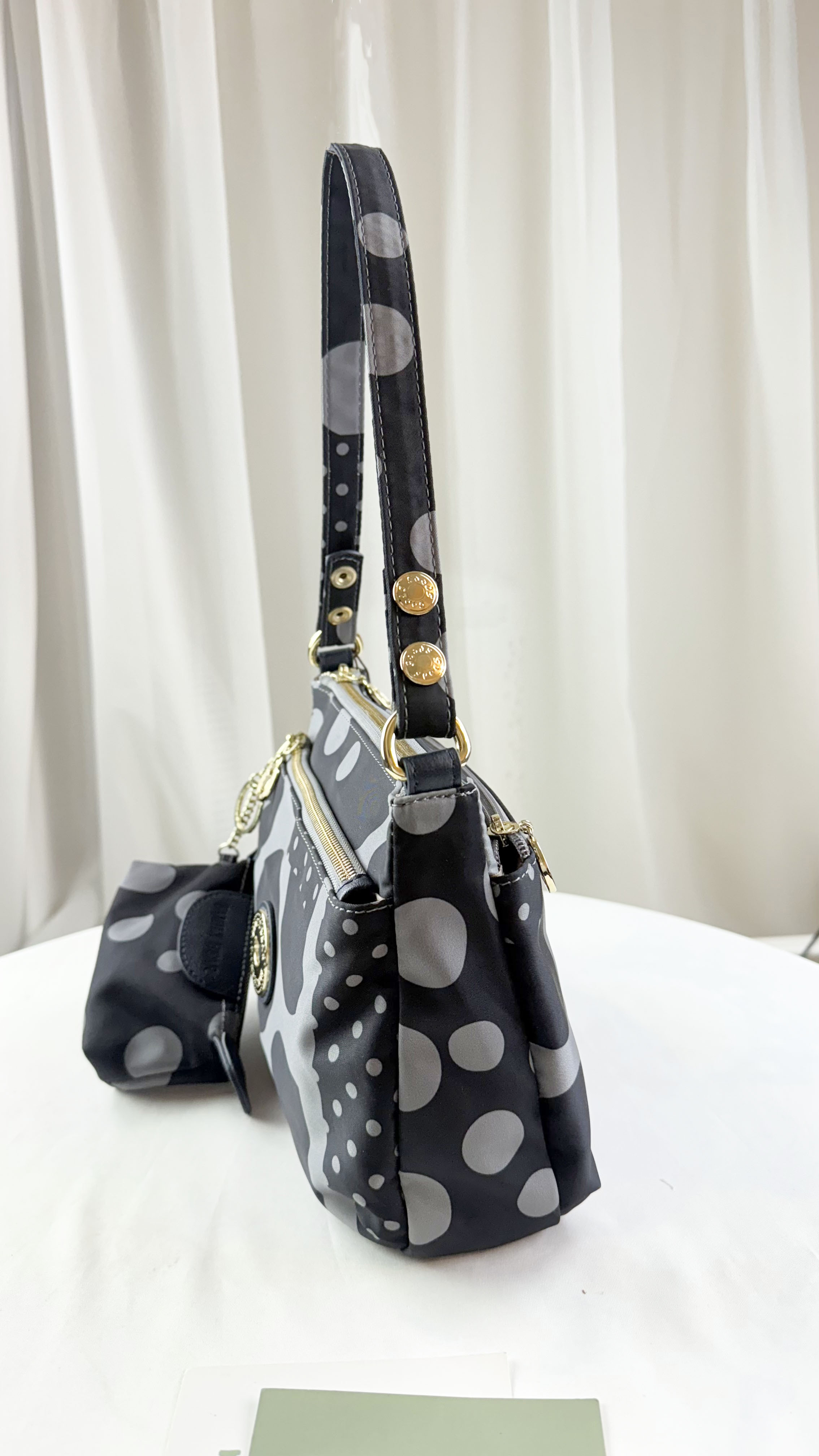 FamilyBear 灰點點防潑水肩背包 / 側背包 #2563