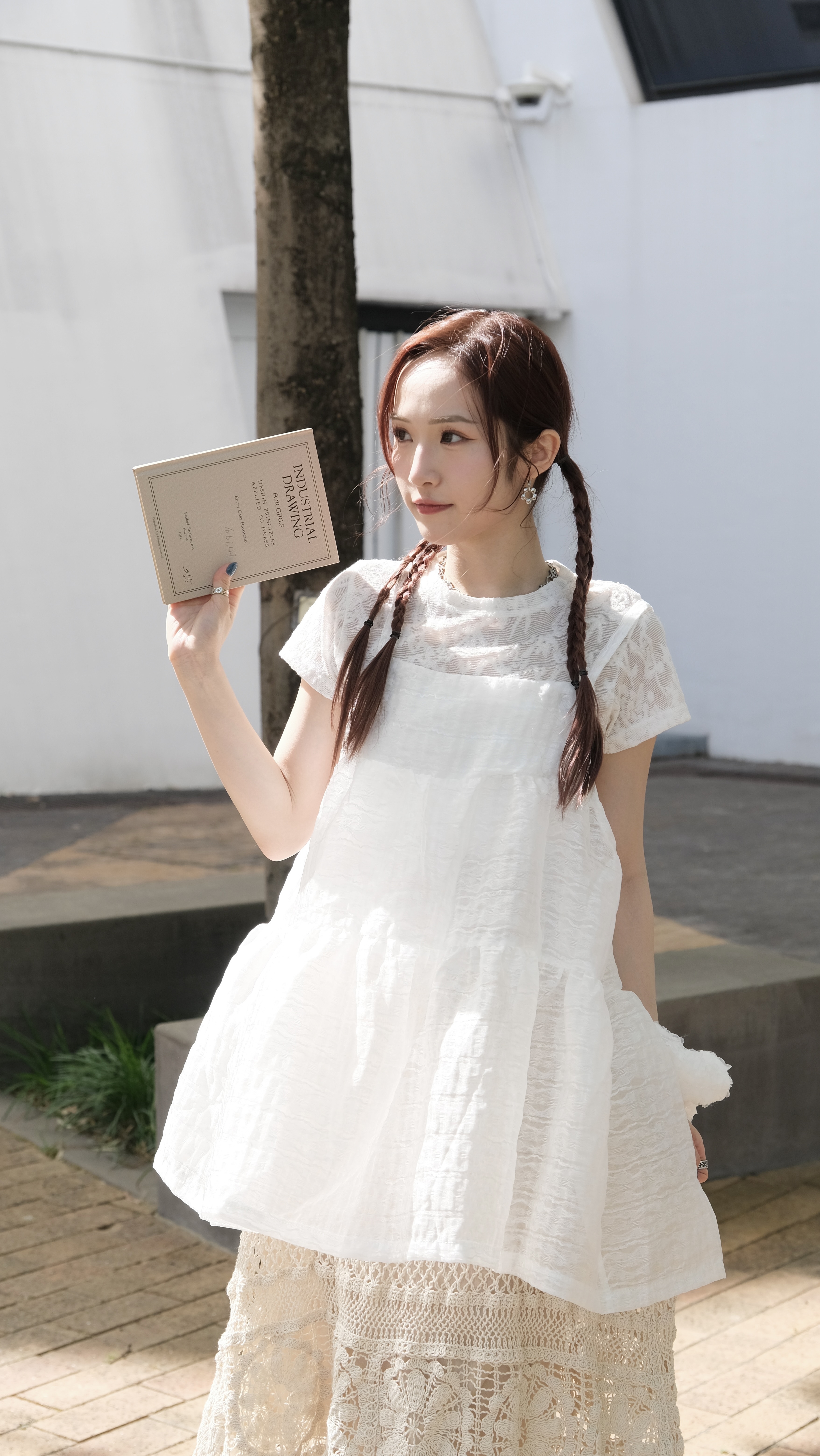 日系感暗花短Tee