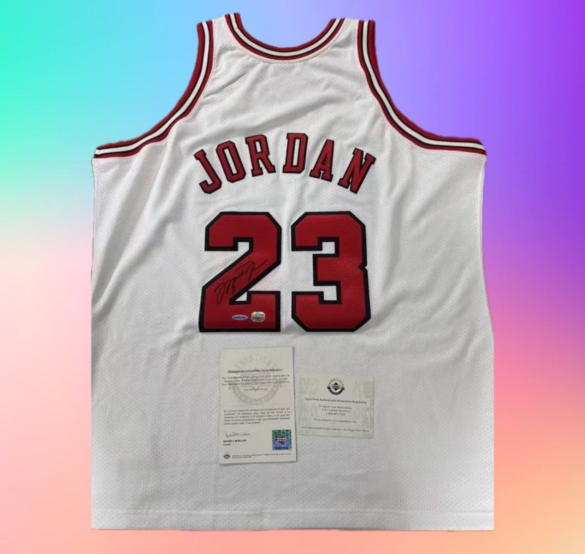 Michael Jordan White Bulls Signed Jersey MN Upper Deck full set