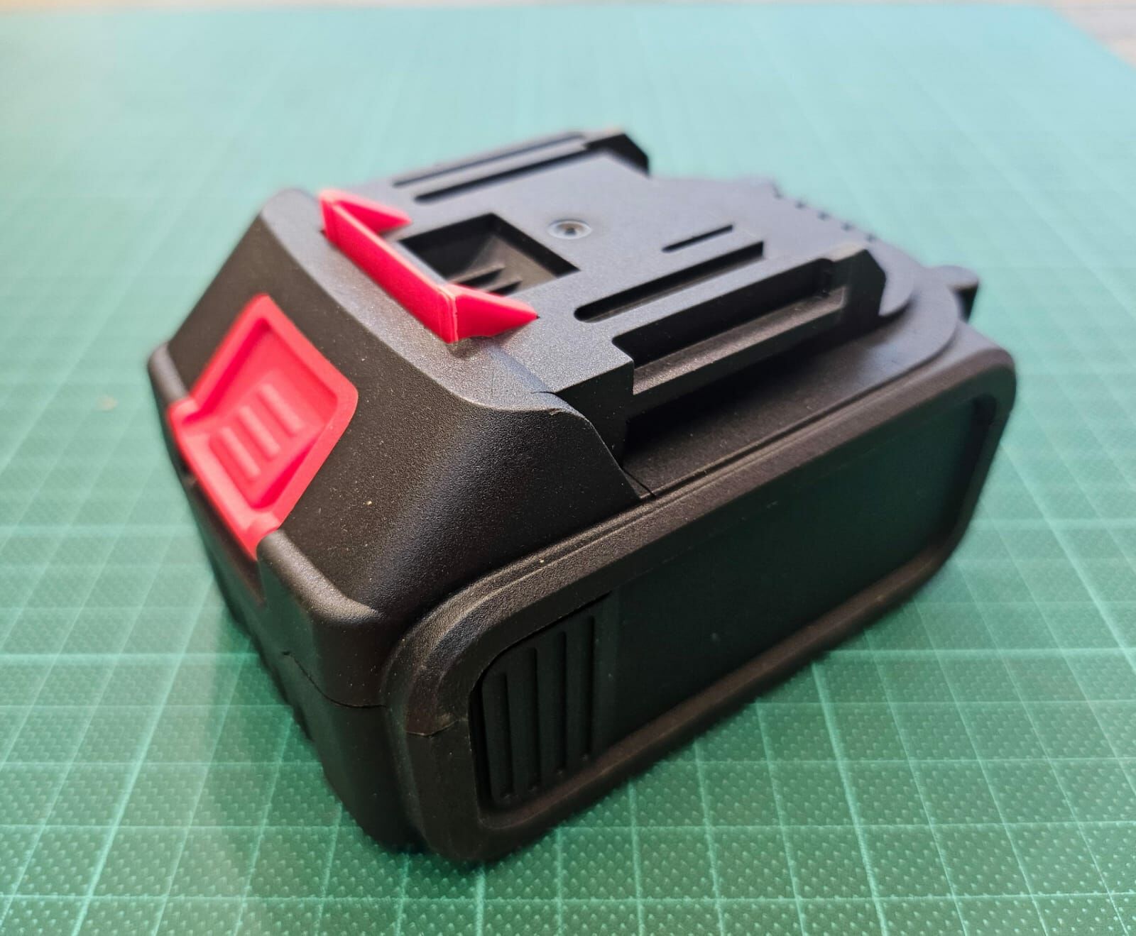 代用電池 4.0AH電池 (可用一木，紅M工具)