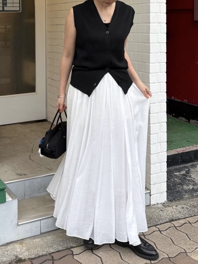 titivateシアータックボリュームスカート白M（AFXP4320）