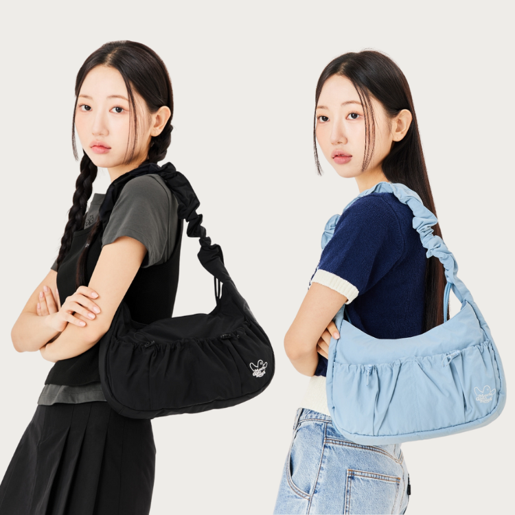 小天使娃娃HOBO 斜背包 mark gonzales 刺繡 二色 經典黑 天空藍 Z255ACR060