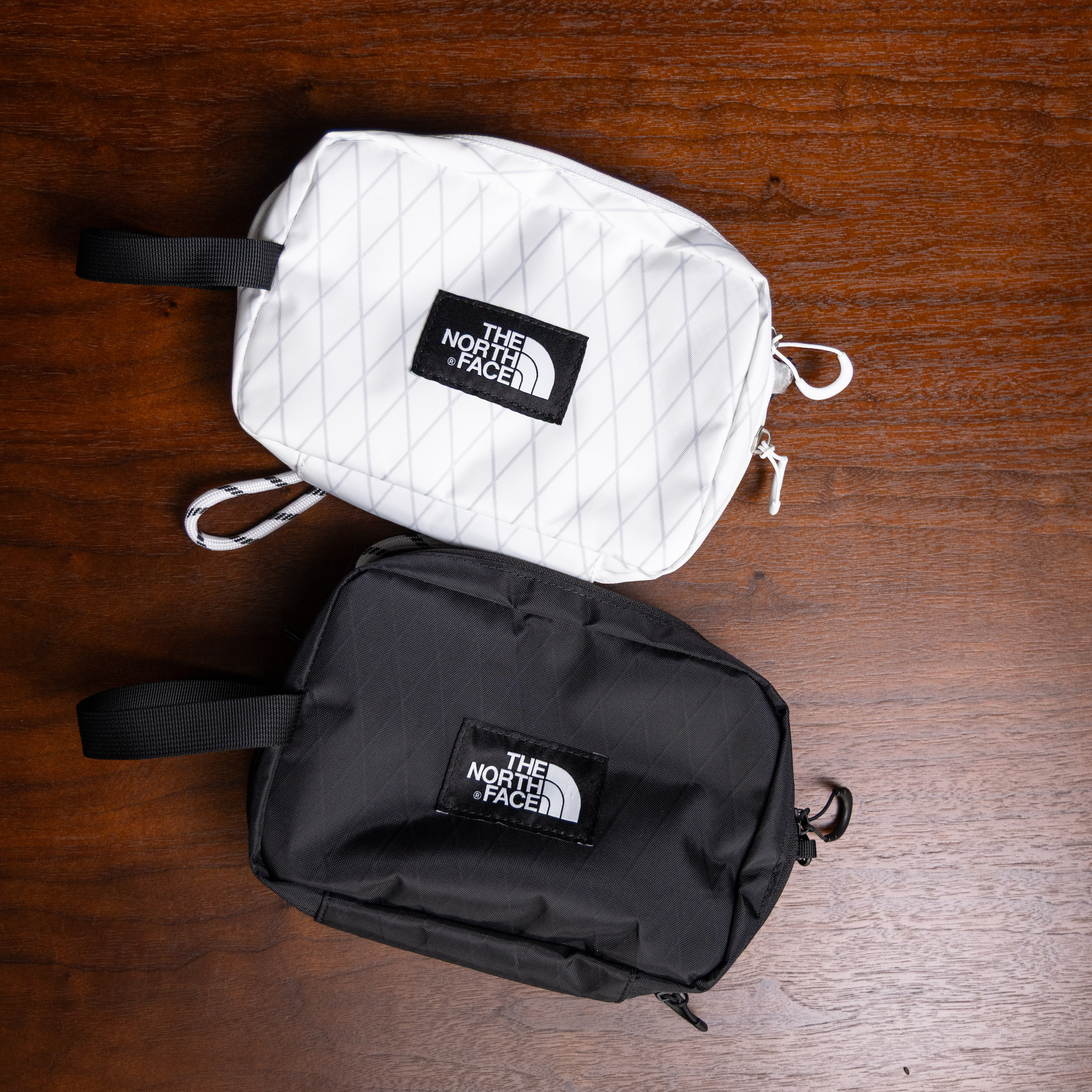 -(E14a04)-THE NORTH FACE LTWT LUMBAR 北面 防水 線條 機能腰包 -NF0A8DJR白色(FN4)/黑色(KX7)