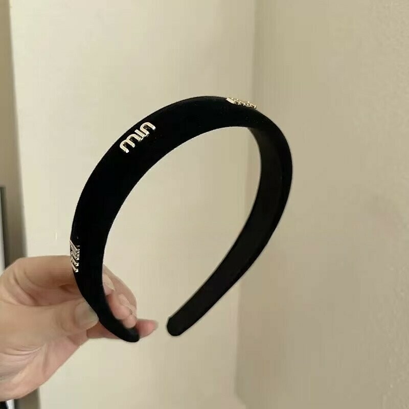 A12絨布字母髮箍