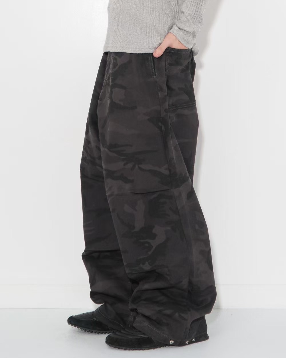 正韓➸黑白迷彩牛仔寬褲