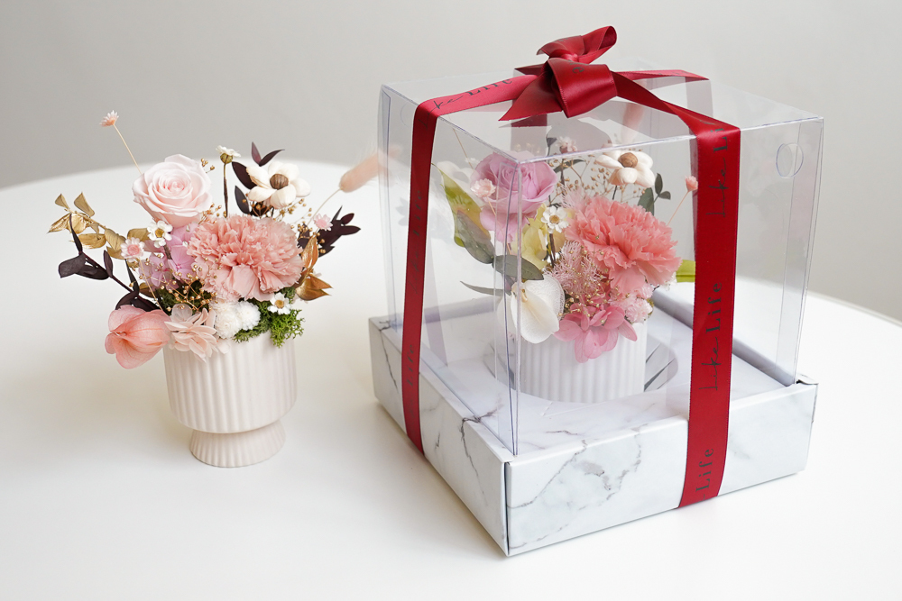 母親節康乃馨禮盒推薦,母親節康乃馨盆花推薦,台北代客送花,母親節花束