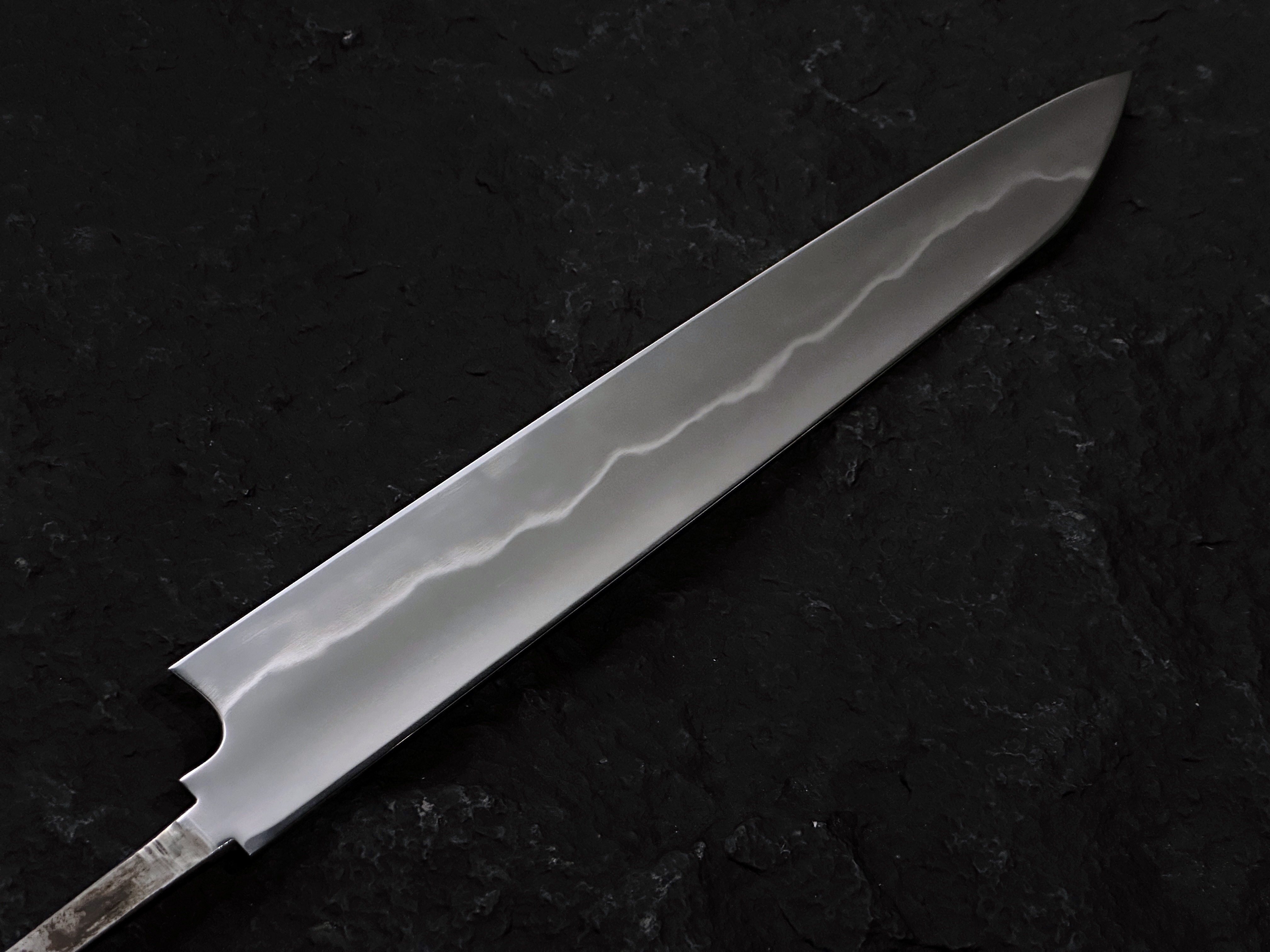 二唐刃物鍛造所 V2鋼 本燒 鎌形柳刃