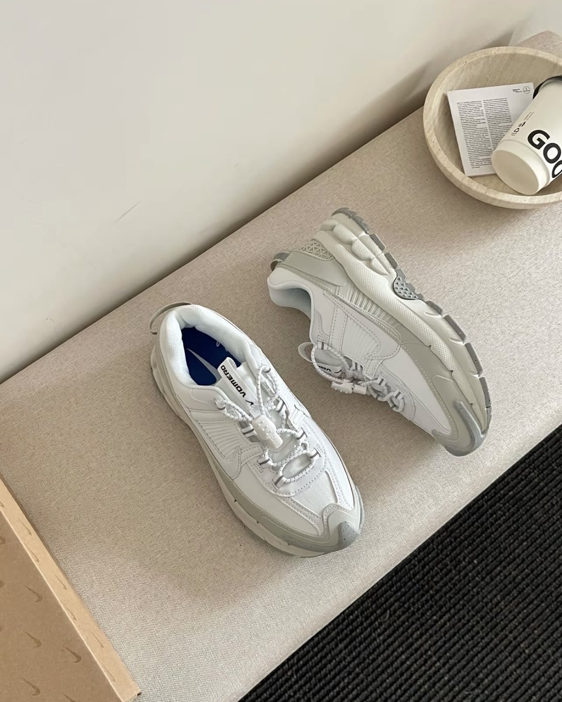 <奇蹟降價>Nike Zoom Vomero Roam 防潑水 抽繩 機能 骨白色