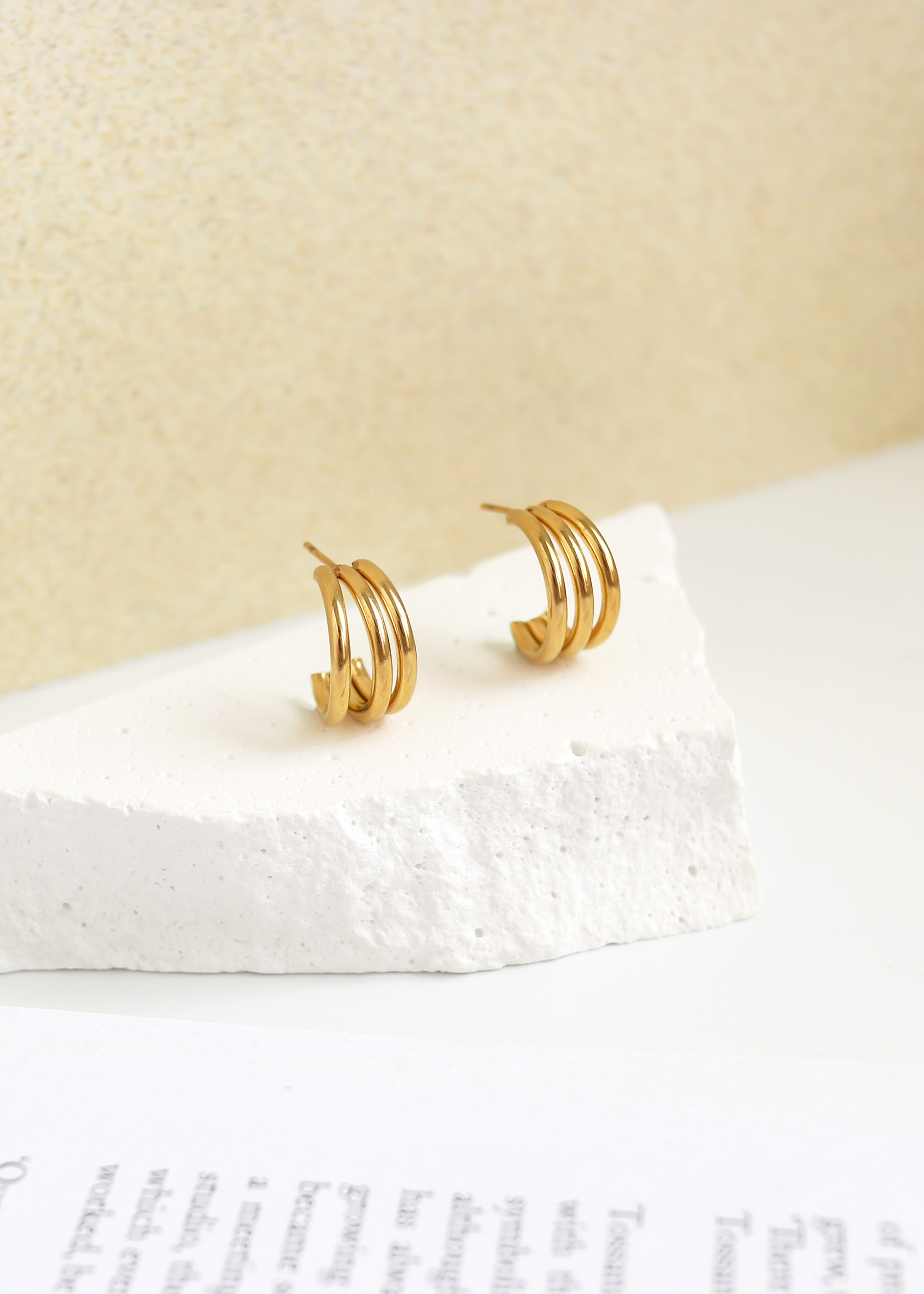 Triple 耳圈-金 | 醫療鋼 |