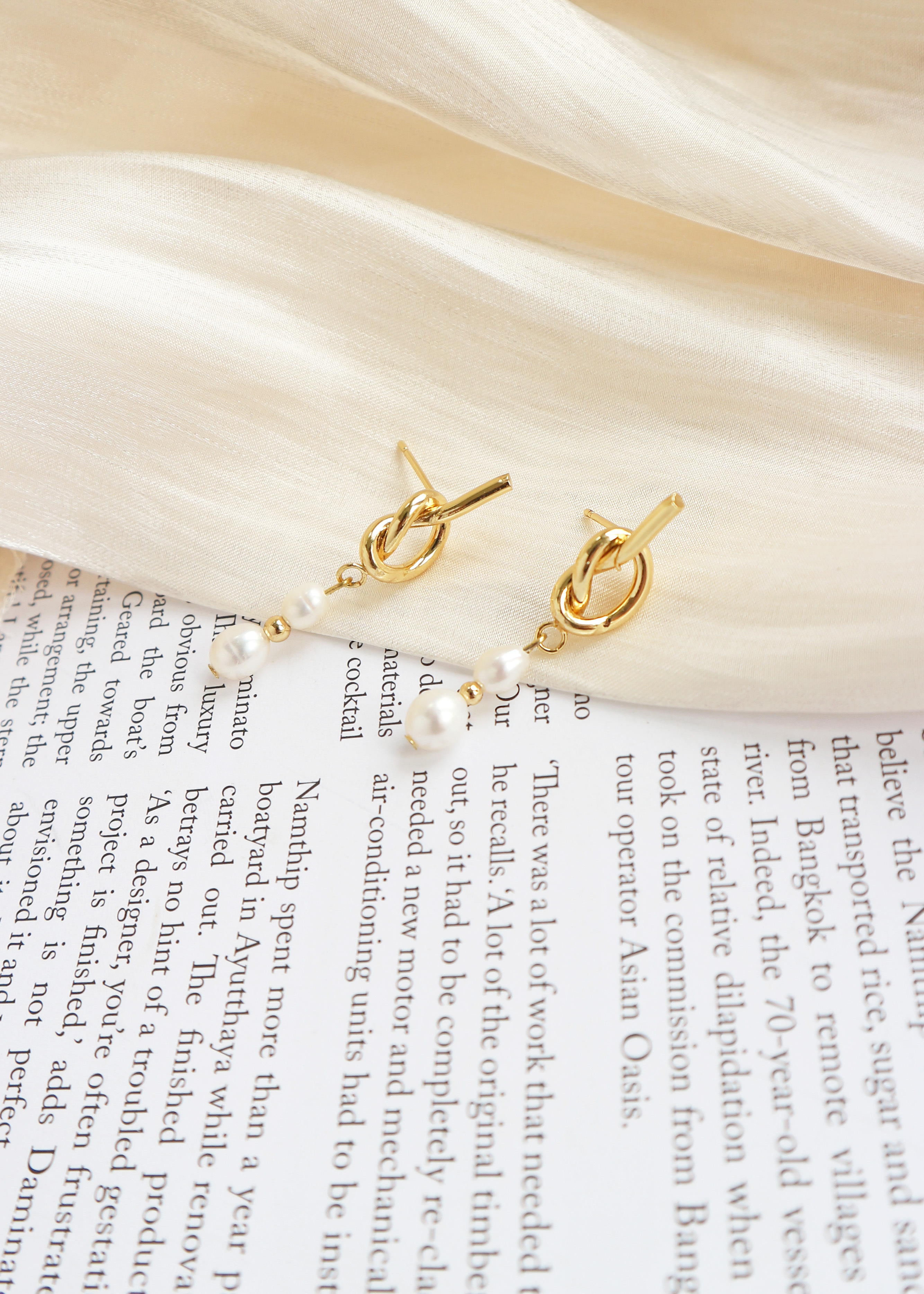 Olga 珍珠耳環-金