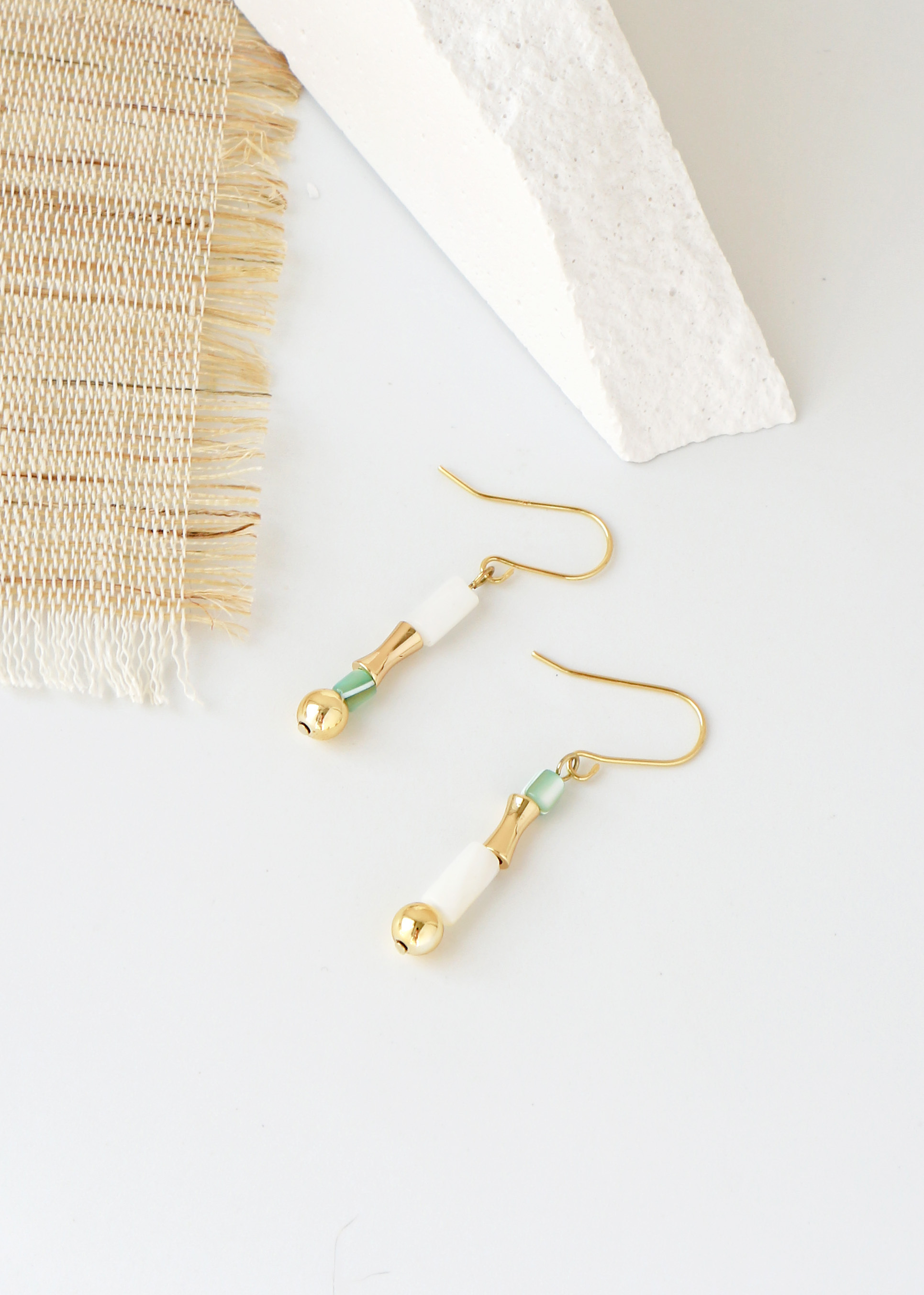 貝殼金珠垂墜小耳環