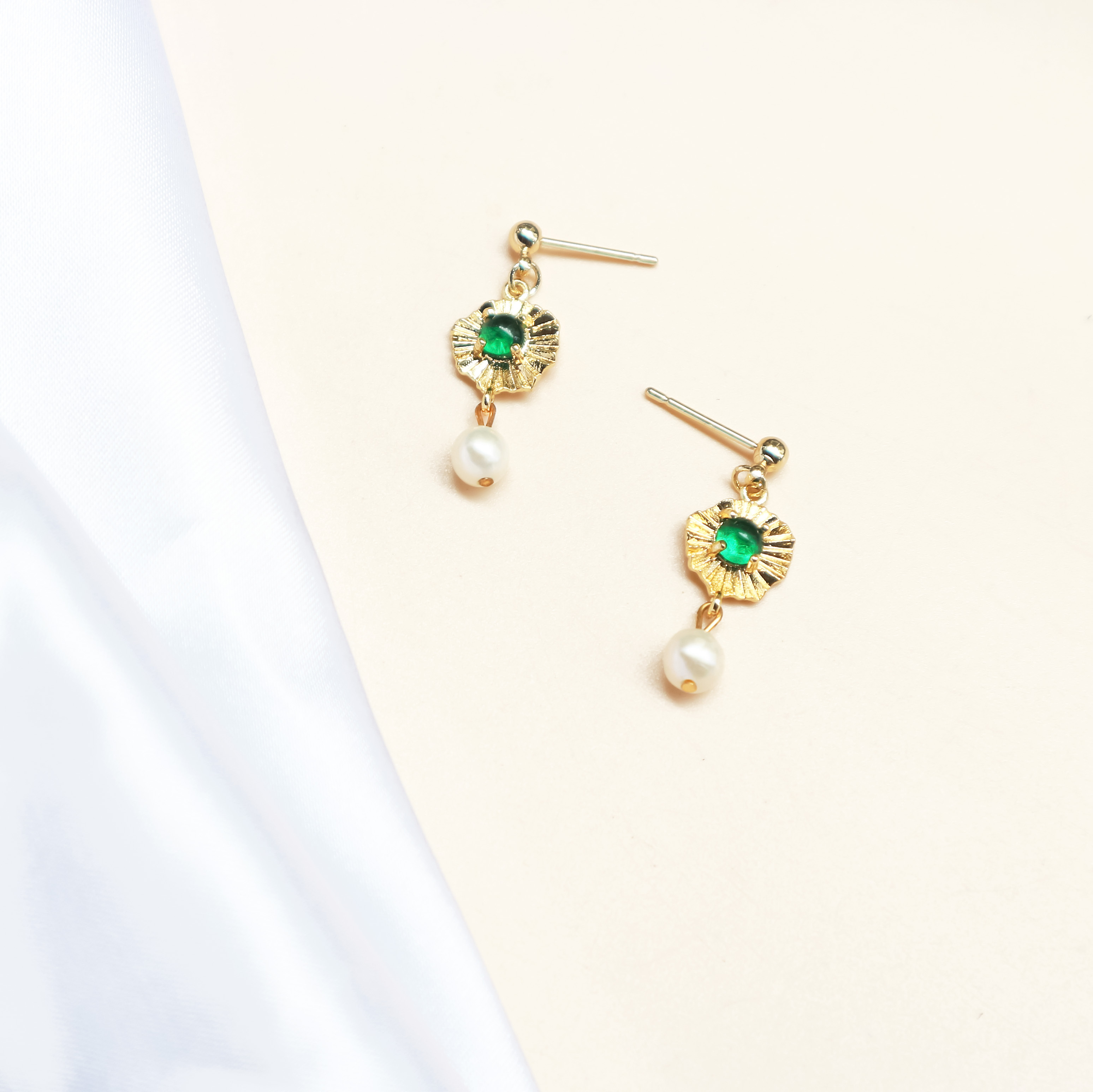 Aphrodite 珍珠耳環