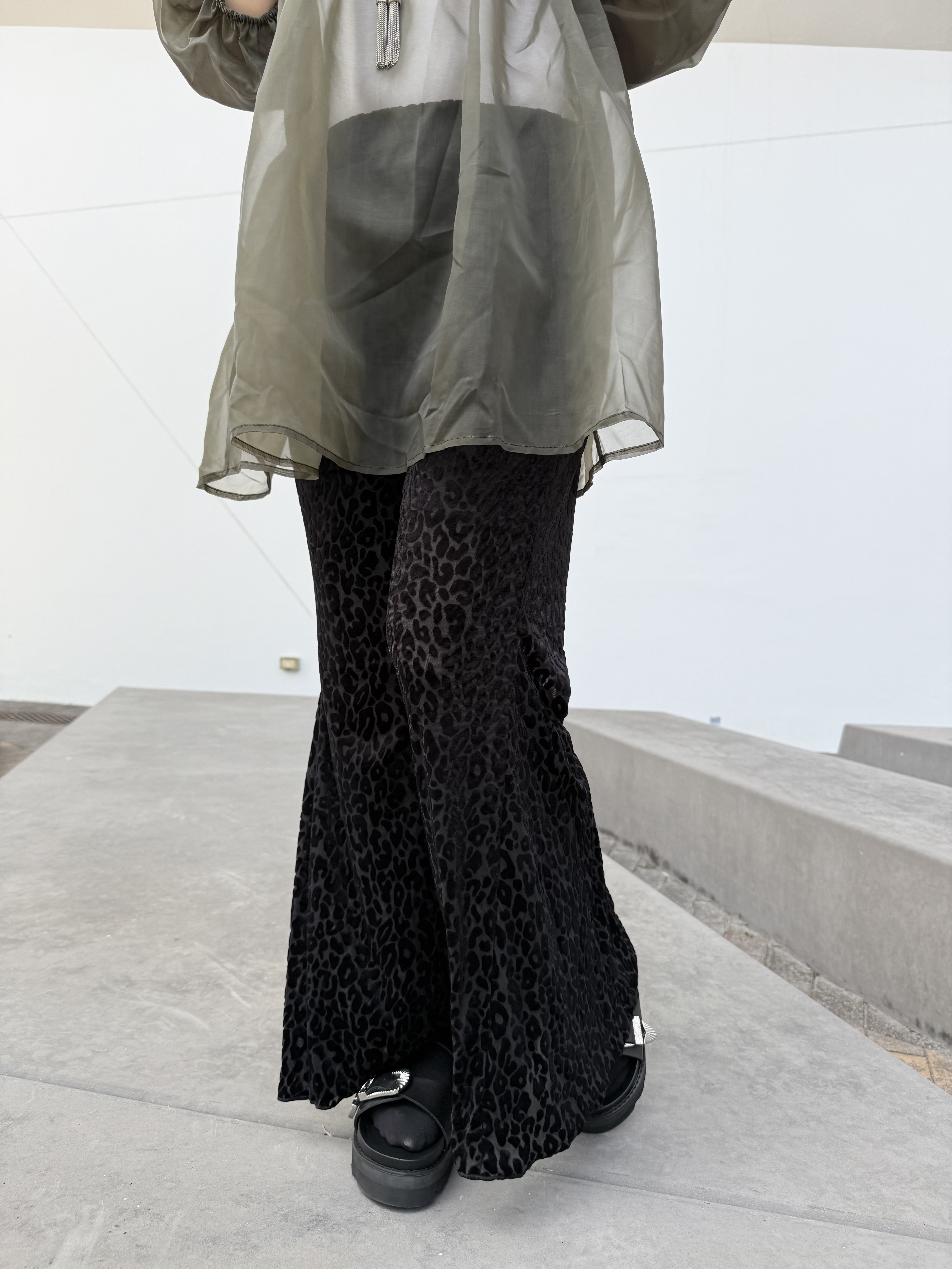 [現貨第二批] Vol.124 涼感豹紋喇叭褲