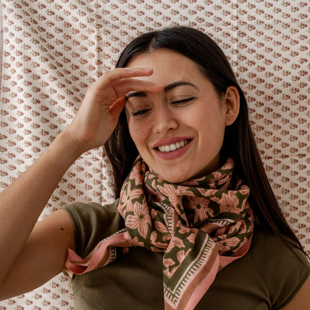 馬諾亞芳草綠 | 領巾