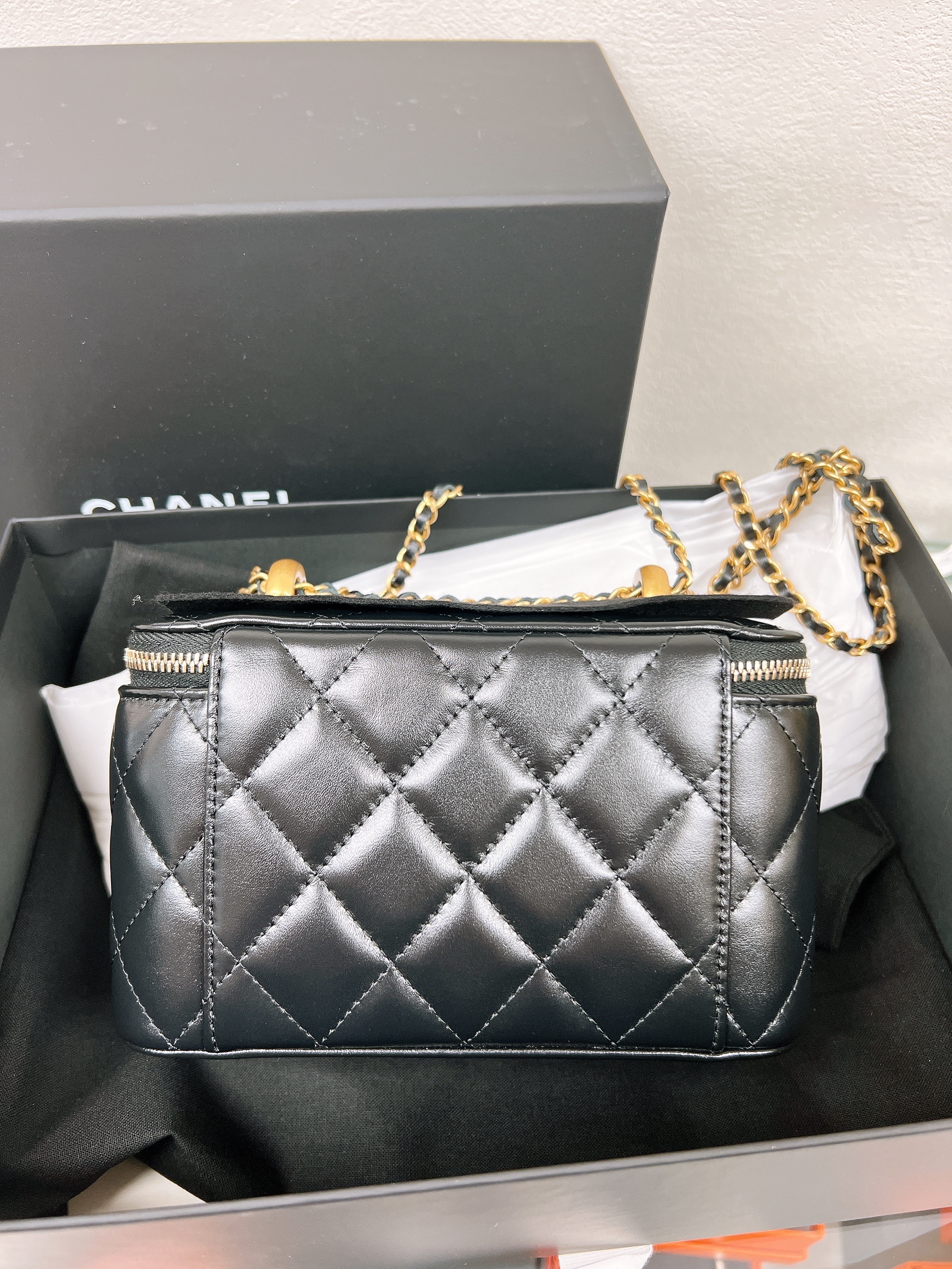 *Brand New* Chanel 25s vanity 雙金珠 (black/GHW)