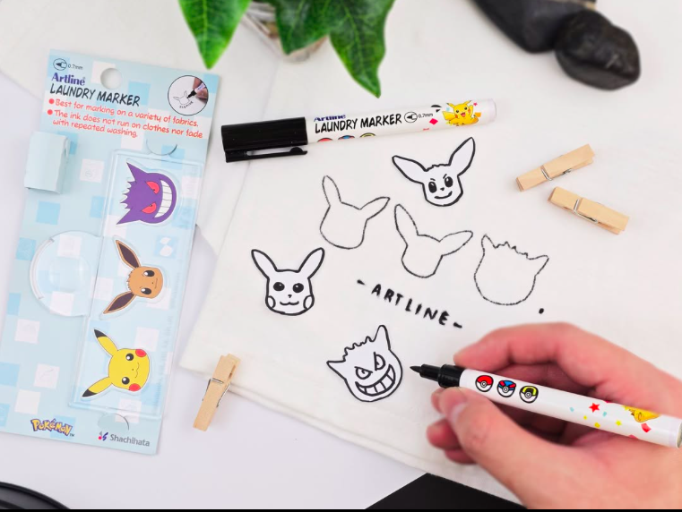 寶可夢聯名 Artline 衣物用 0.7mm 油性簽字筆｜日本 Shachihata