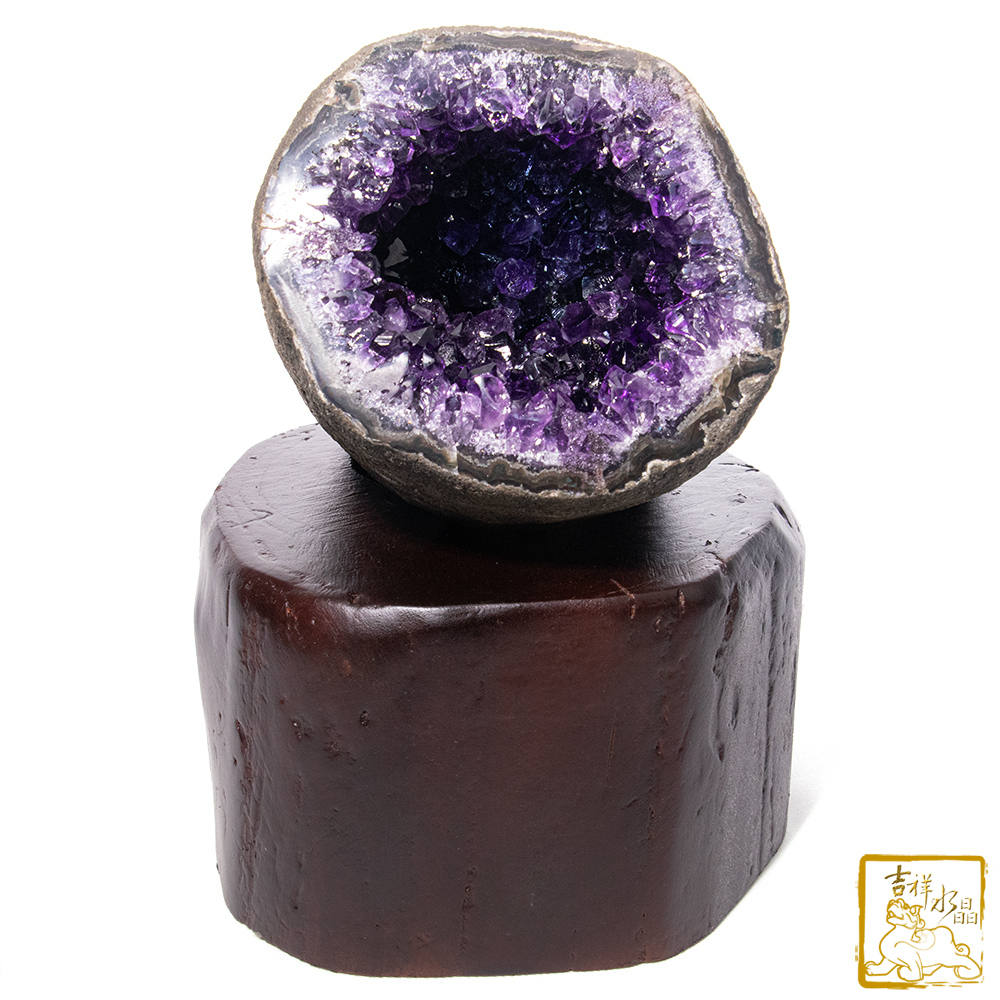 烏拉圭紫水晶洞 1.65kg 財位招財