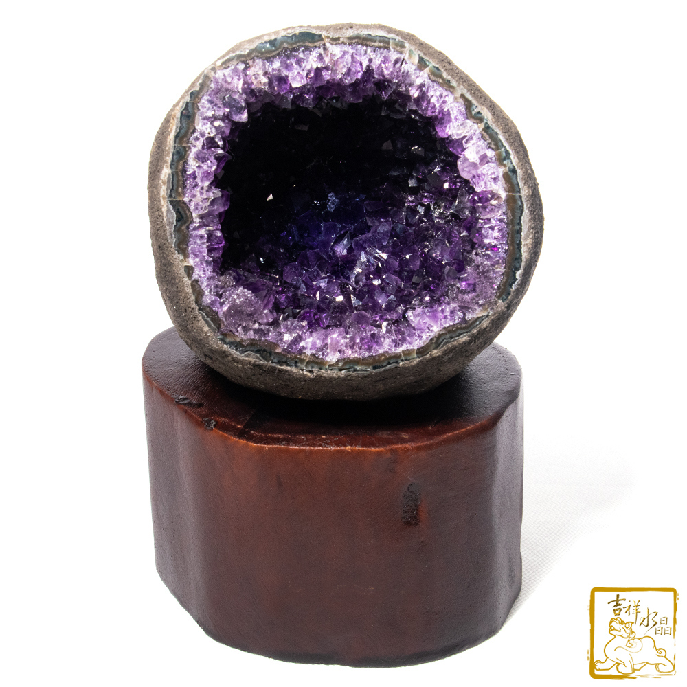 烏拉圭紫水晶洞 1.65kg 聚錢水