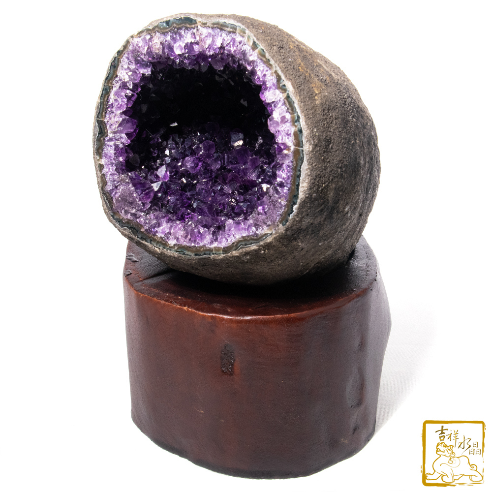 烏拉圭紫水晶洞1.65kg 聚錢水【吉祥水晶專賣店】