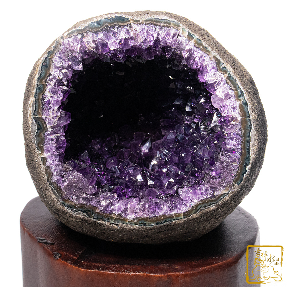 烏拉圭紫水晶洞 1.65kg 聚錢水