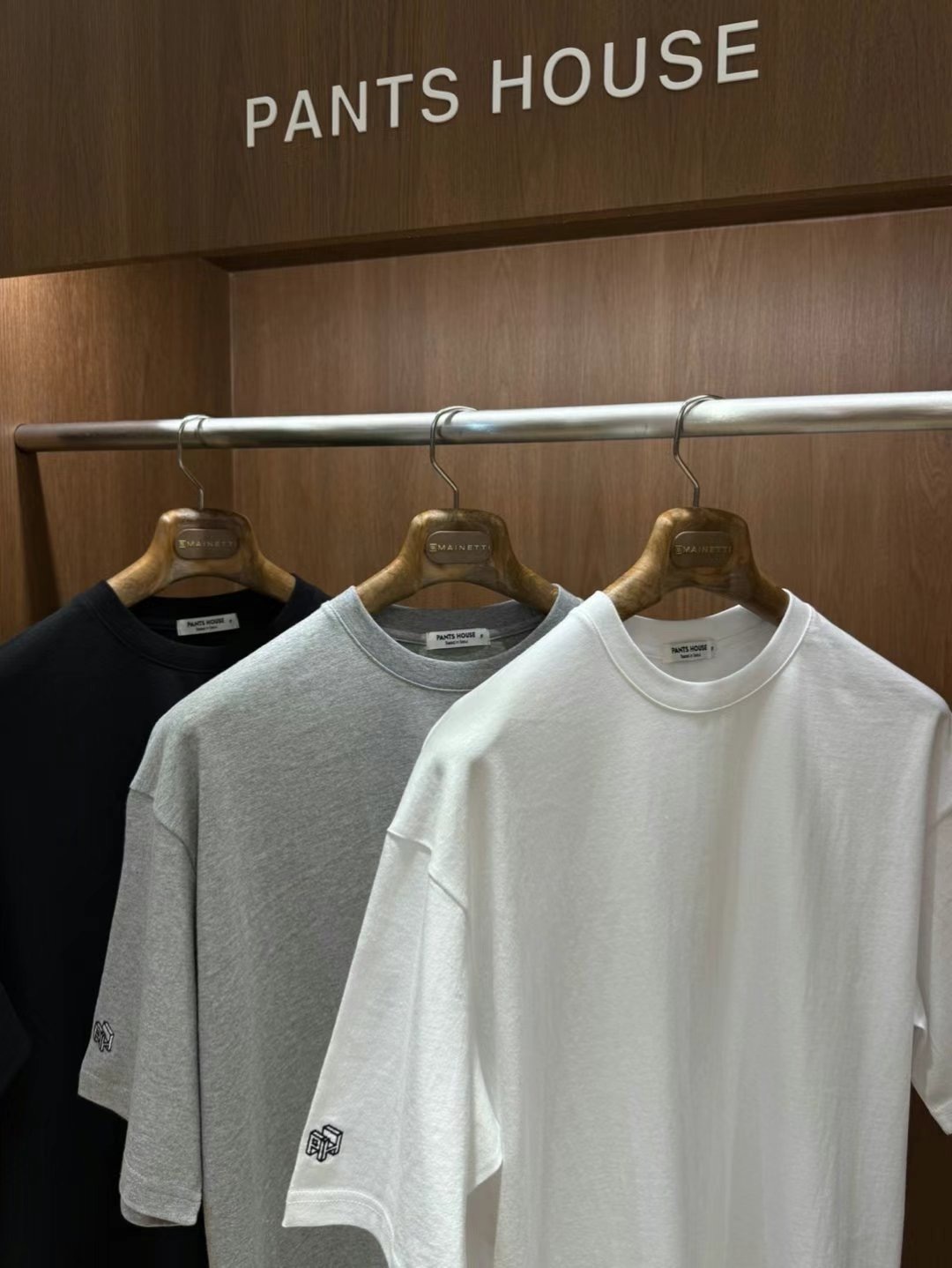 正韓➸品牌刺繡Logo素Ｔ