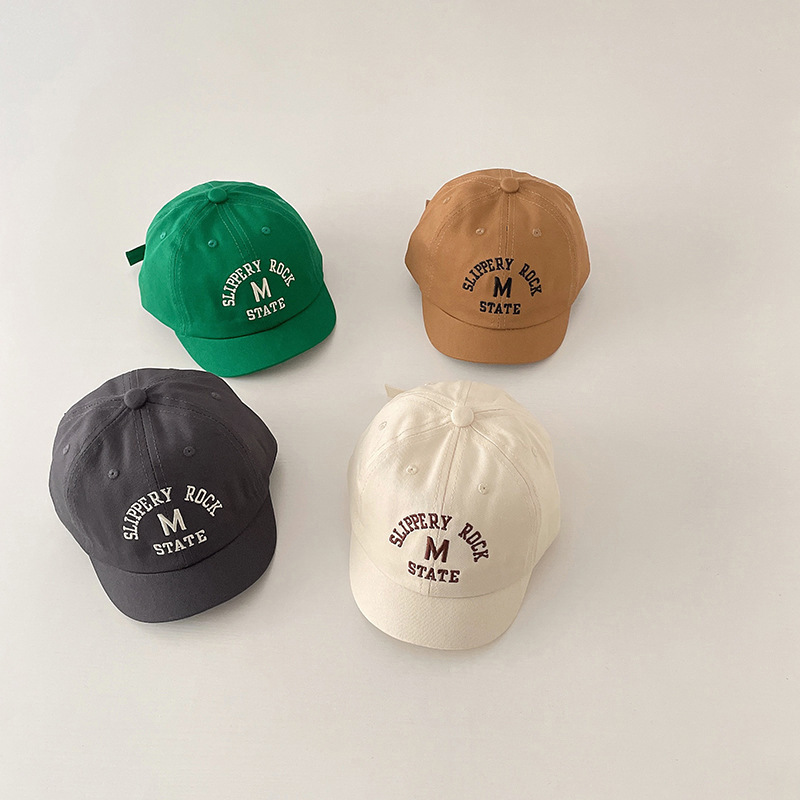 M字母刺繡 鴨舌帽