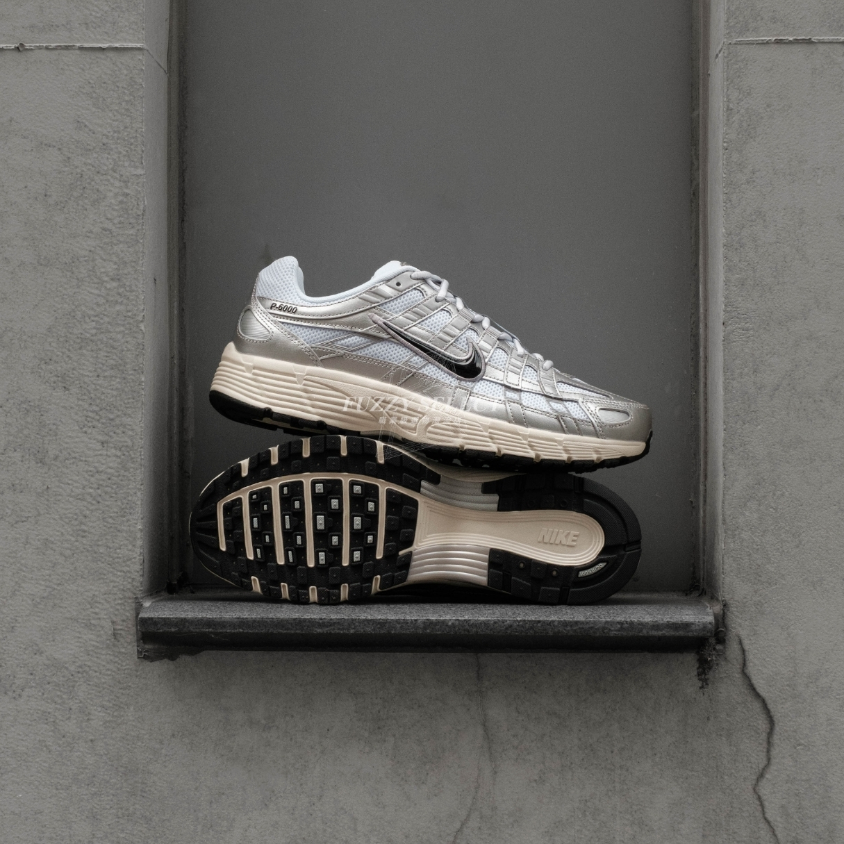【逢甲 FUZZY】Nike P-6000 銀黑 銀 復古 y2k CD6404-105