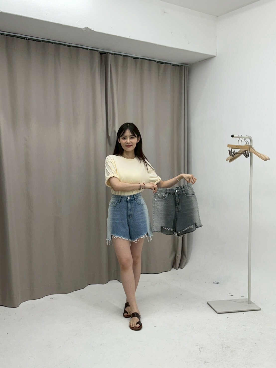 OE8040 不規則蘇蘇邊牛仔短褲