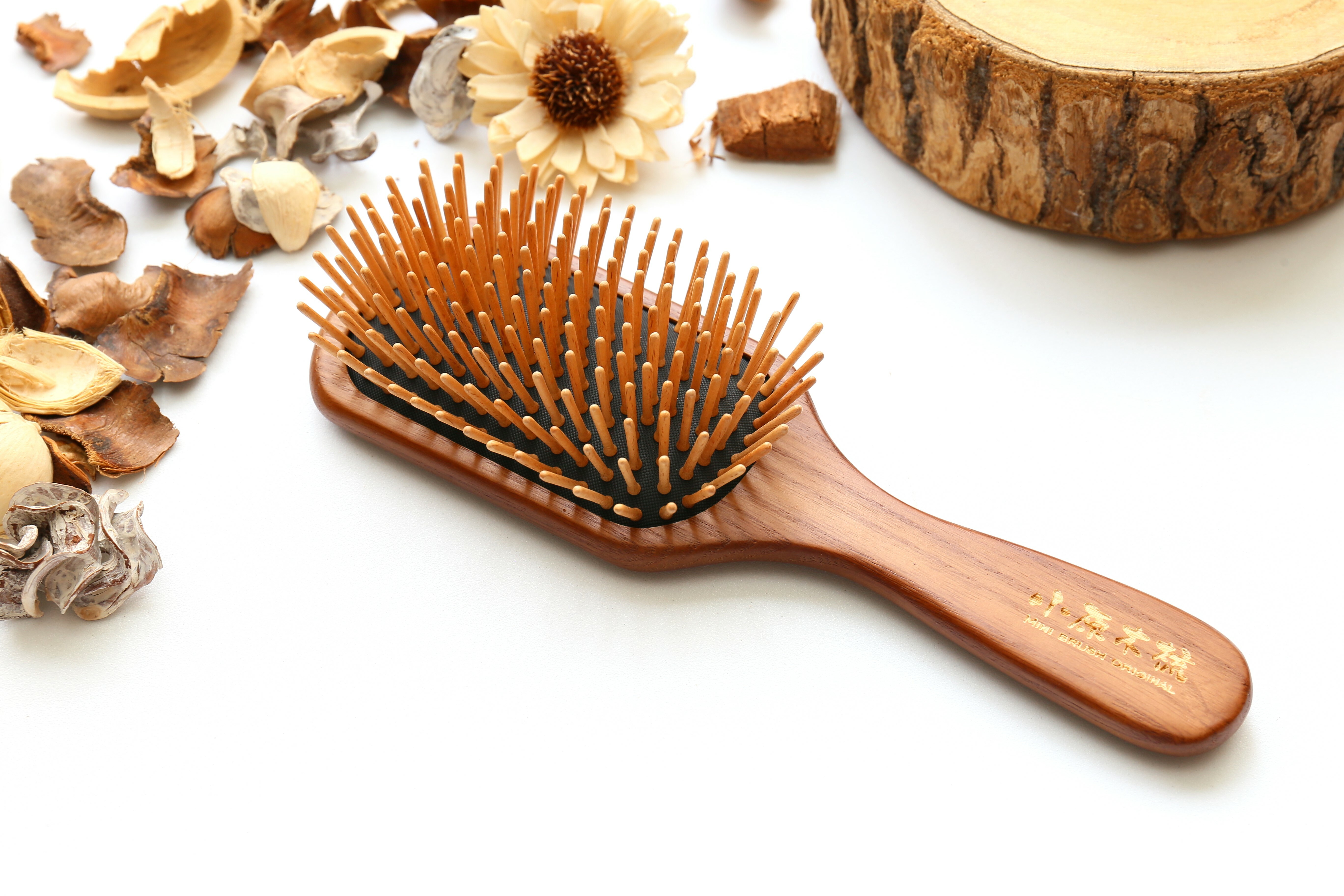 【小原木梳】梣木中四角木梳 / 木梳按摩首選