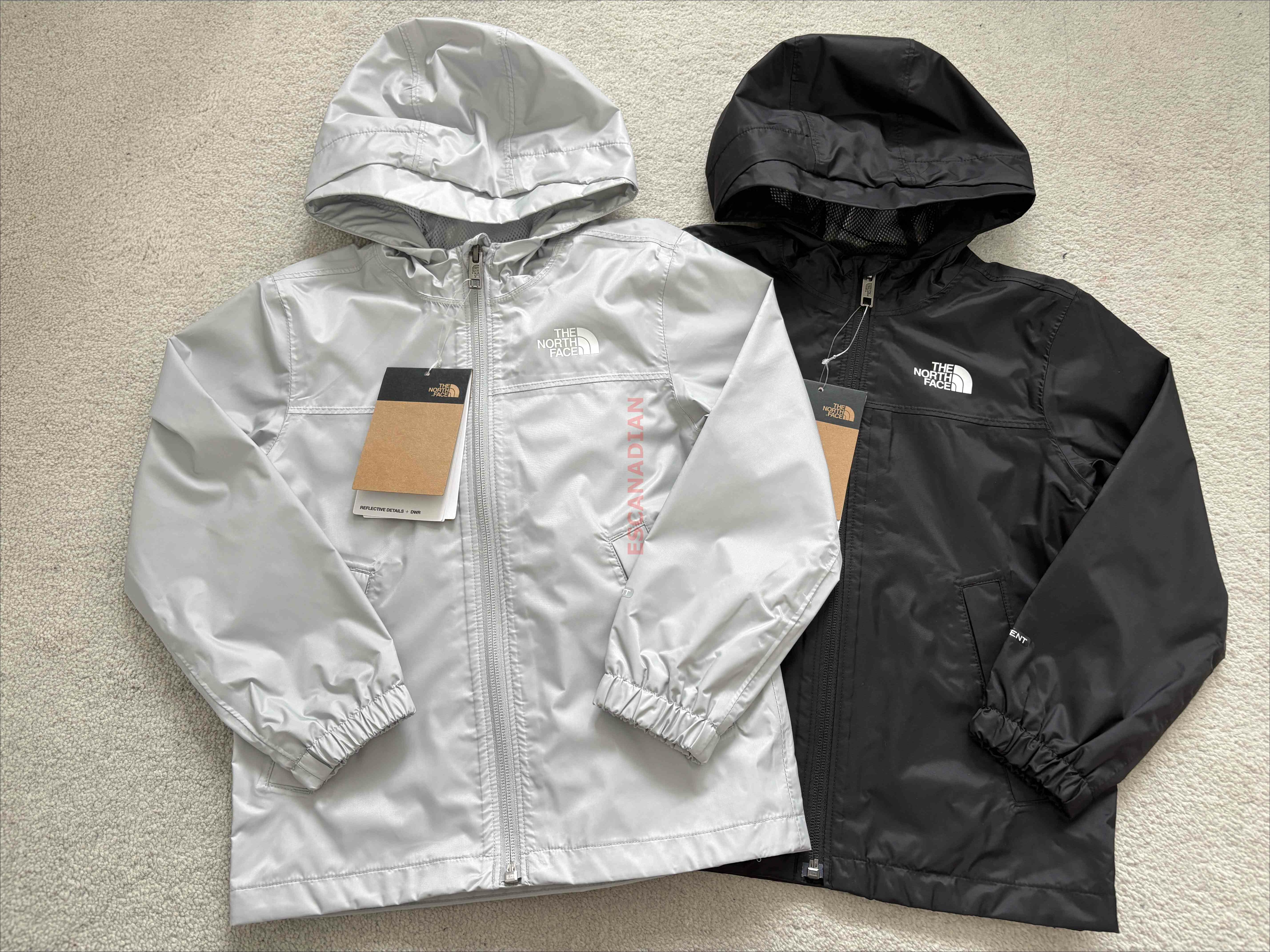 THE NORTH FACE 小童裝 Blue Mesa系列 防風 防水 反光 內網眼 連帽 風衣外套 (2色)