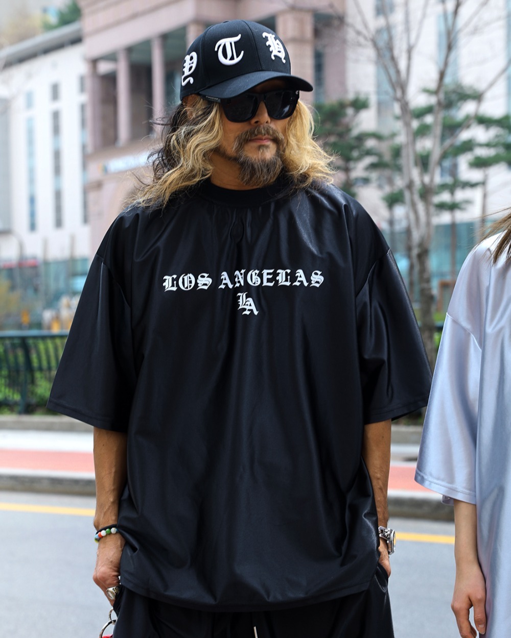 LA 緞面平紋短袖上衣