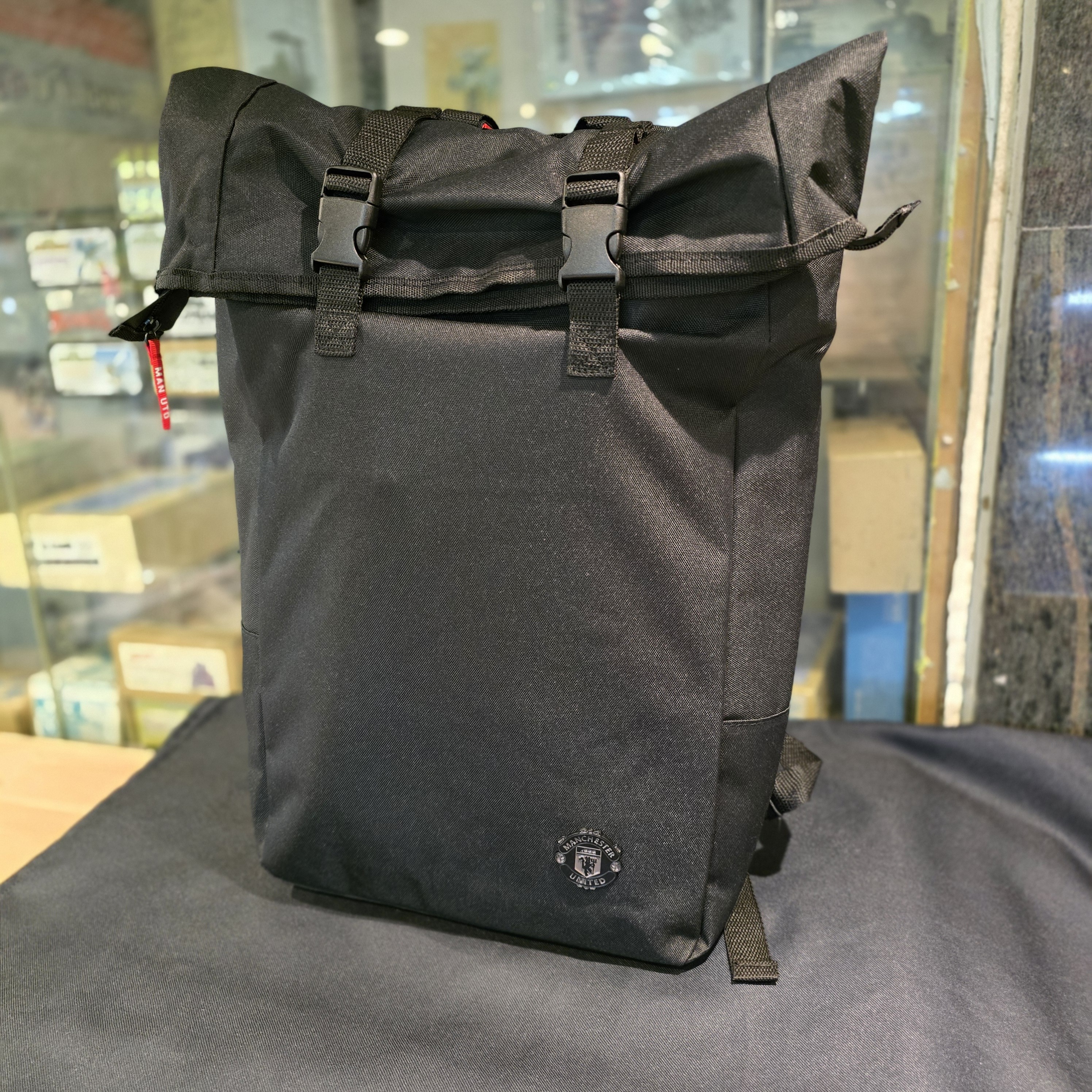 曼聯全黑色大背包