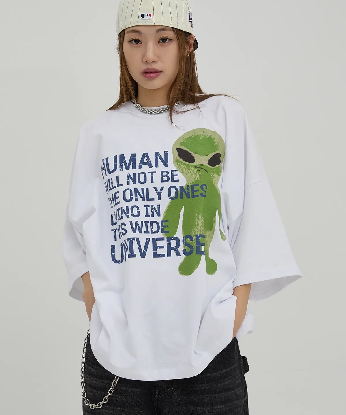 HOODHOOD Alien Slogan Oversized Short-Sleeve Tee