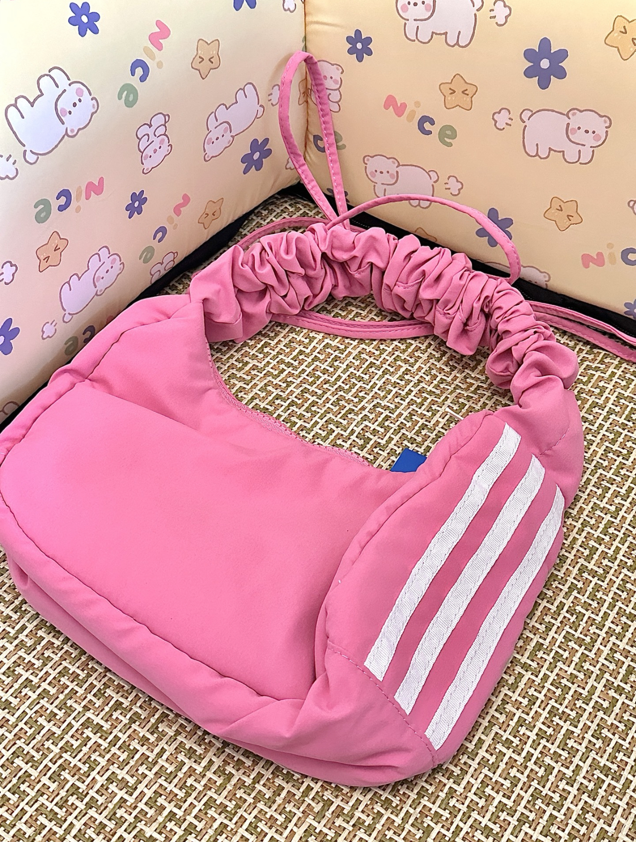 Adidas Originals Pink Bag 三葉草 雲朵包 粉色 尼龍材質 宋雨琦同款