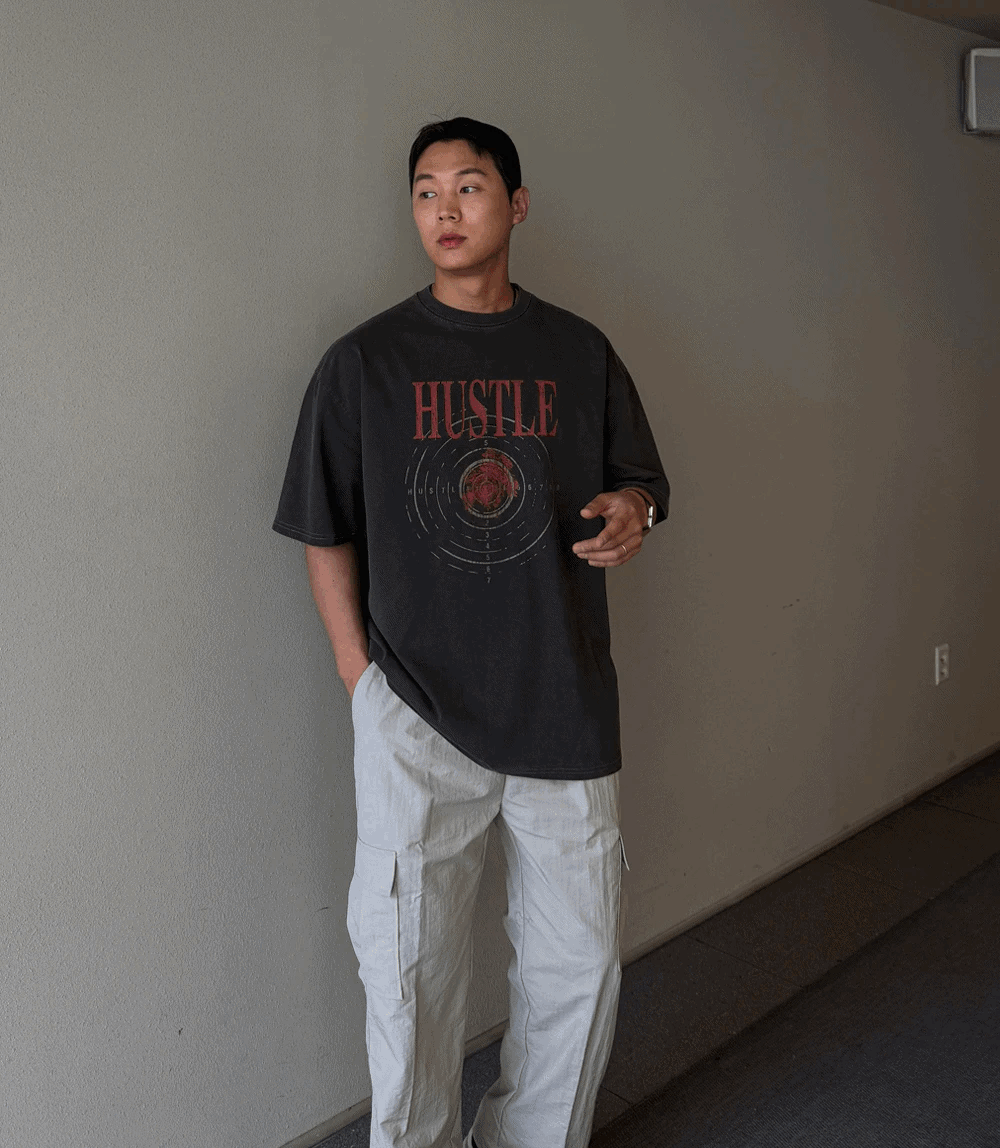 HUSTLE 顏料短袖 T 卹