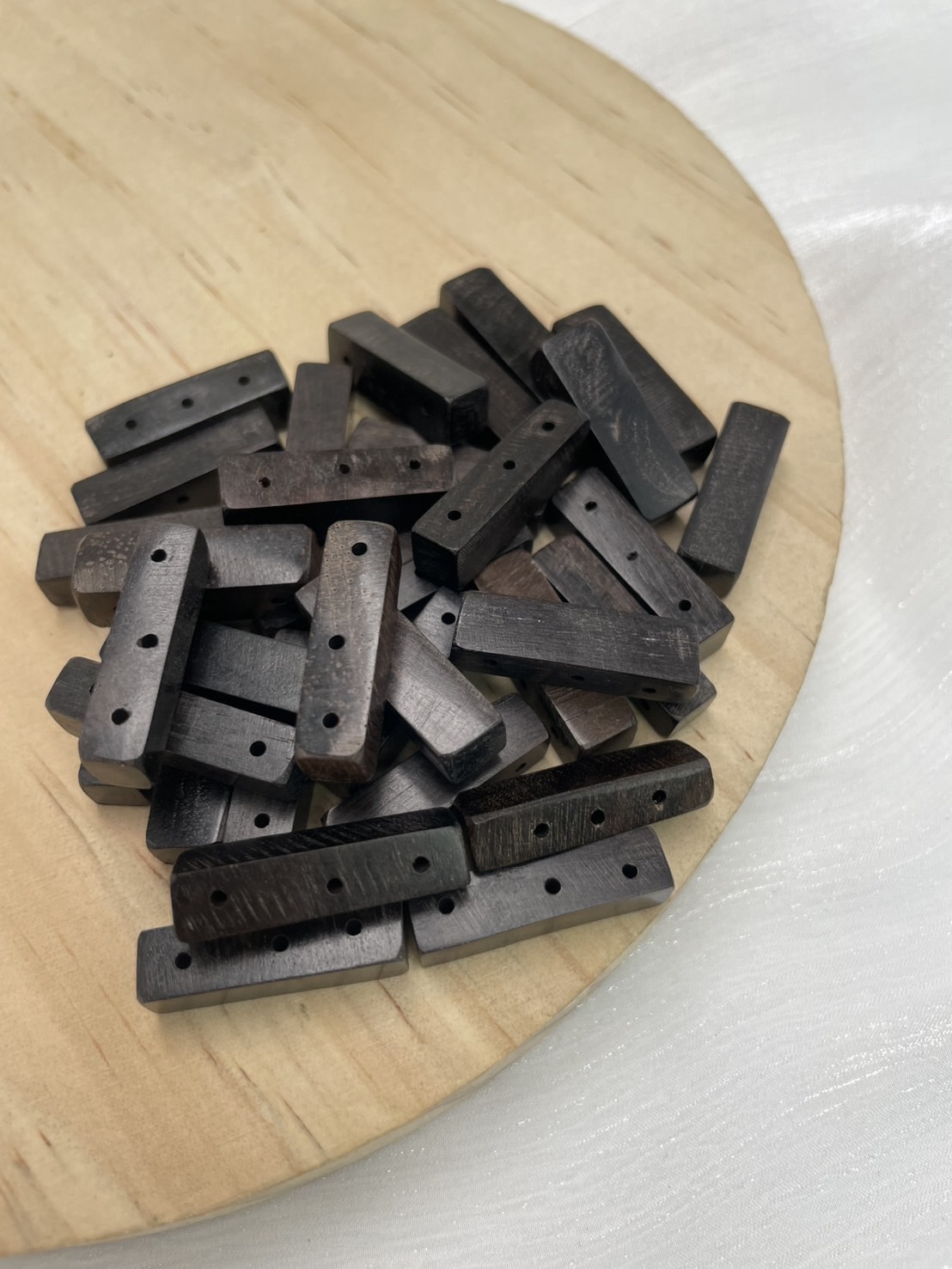 3孔-No.4黑檀木隔片長2.5cm寬0.6cm厚0.6cm