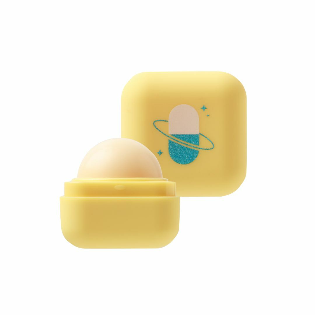 Moisturizing lip cube