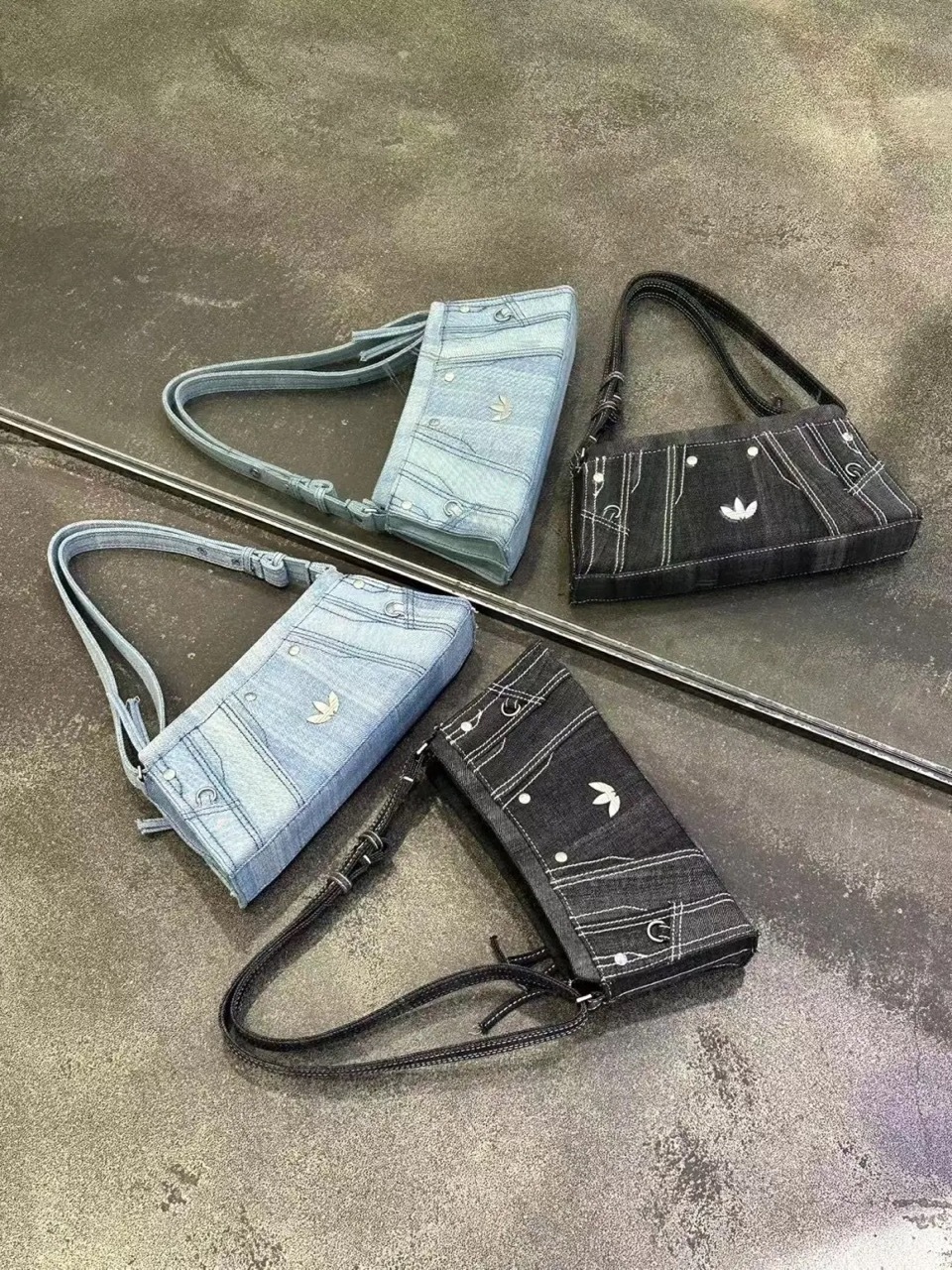 ADIDAS ORIGINALS 三葉草 丹寧 牛仔 外縫線 腋下包 手提包 單肩包 金屬LOGO 黑灰 JL7665 藍 JL7666 / 預購