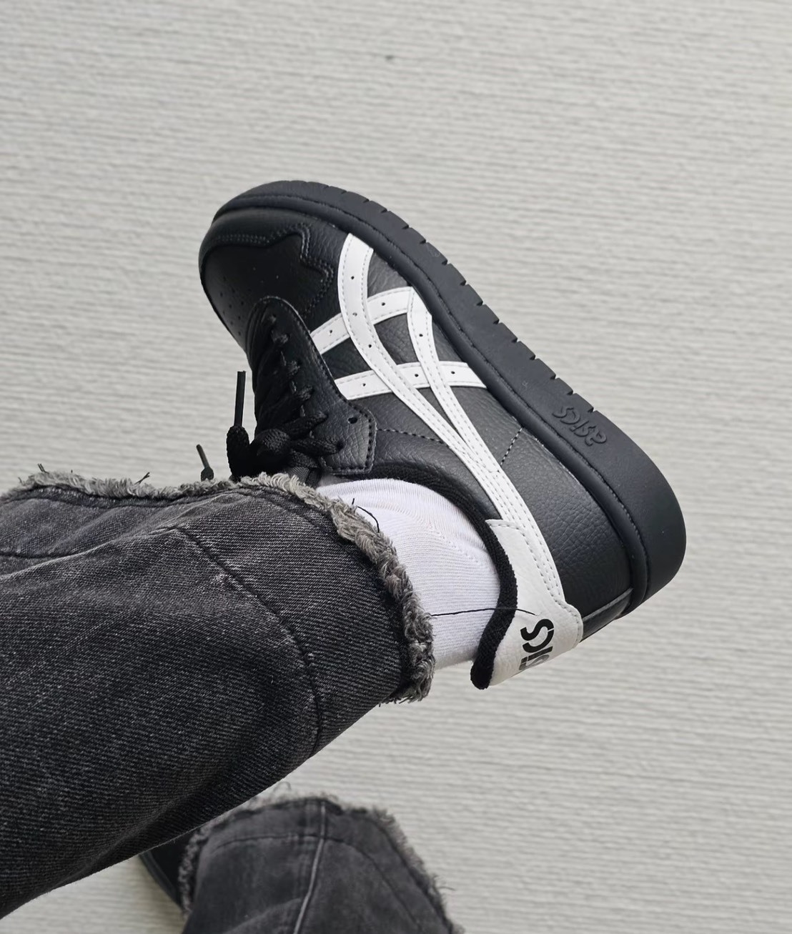 KTQ STORE ‧ ASICS JAPAN S 黑白全黑黑武士荔枝皮革復古男女鞋 1203A033-001